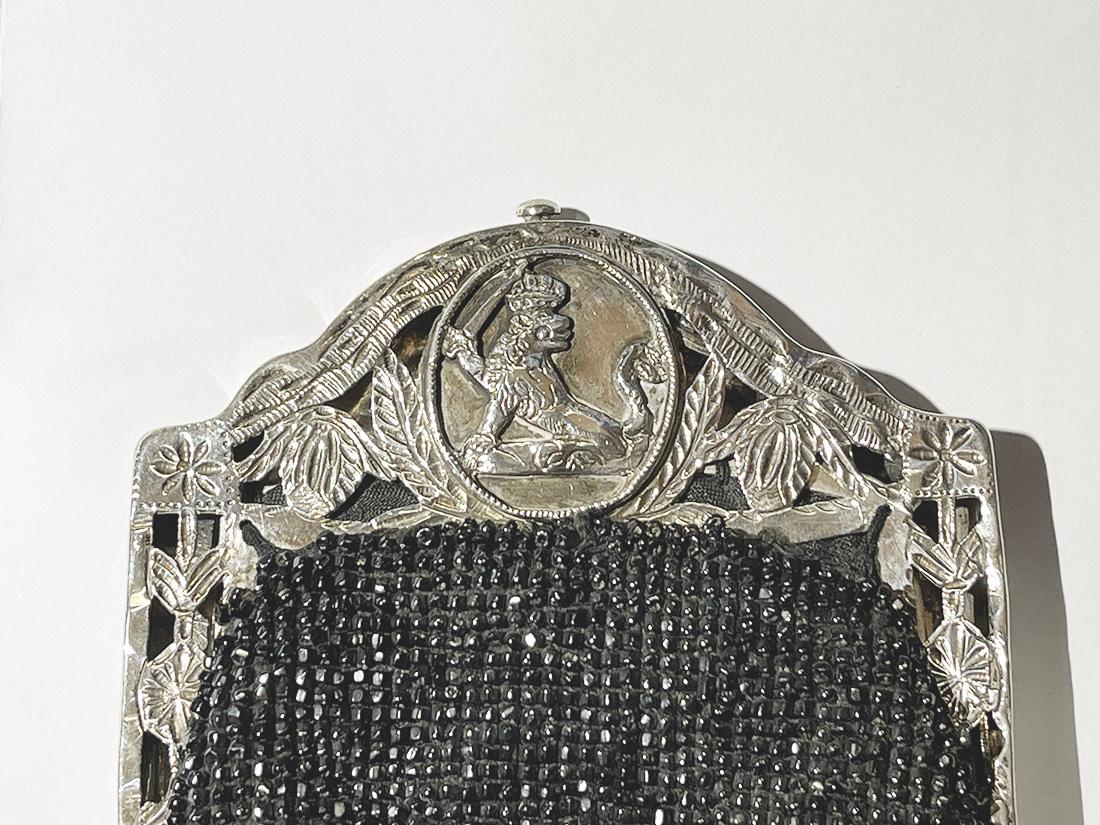 Antique Dutch Silver Purse Mount beaded bag by Ringenoldus, ca 1830 In Good Condition For Sale In Delft, NL