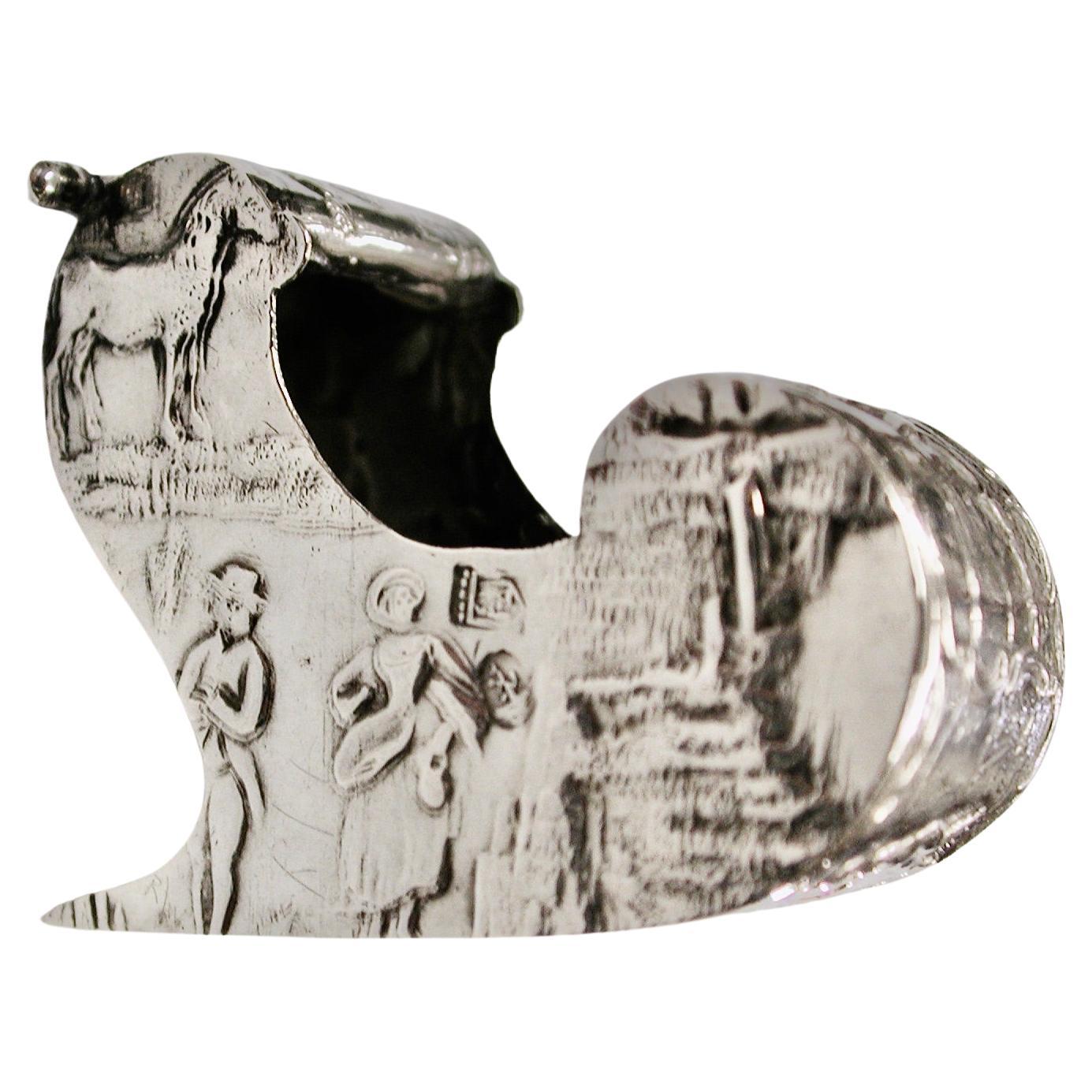 Sedia Sedan olandese in argento datata circa 1900
Un bel calibro pesante d'argento con scene tipiche su tutta la superficie.