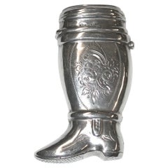 Antiguo estuche holandés de plata Vesta en forma de bota de oficial, hacia 1870