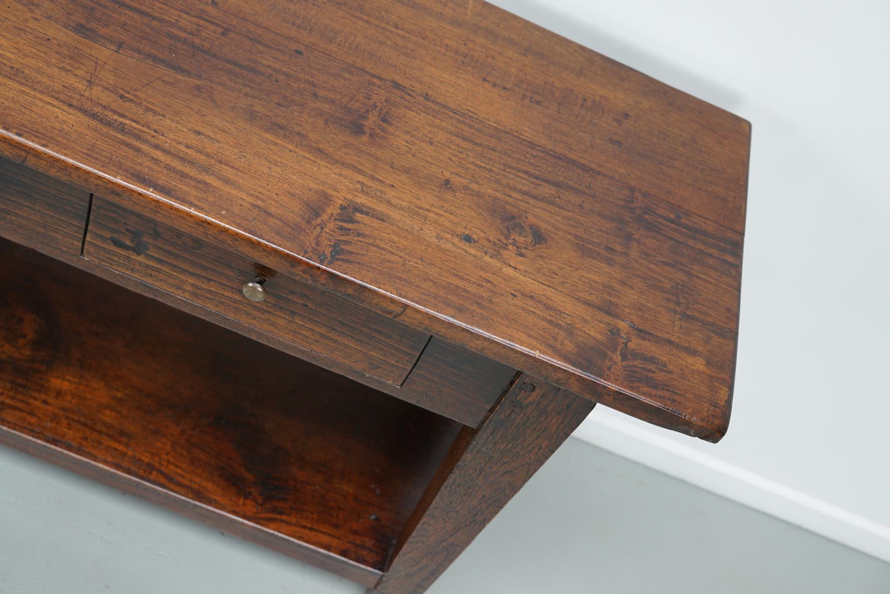 Table d'appoint hollandaise ancienne en teck / Oak Coloni rustique Bon état - En vente à Nijmegen, NL