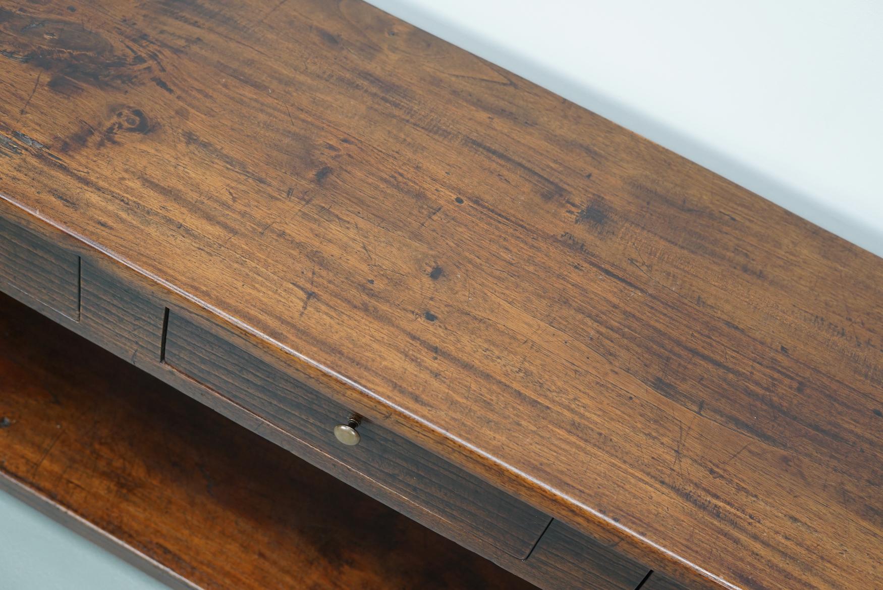 20ième siècle Table d'appoint hollandaise ancienne en teck / Oak Coloni rustique en vente