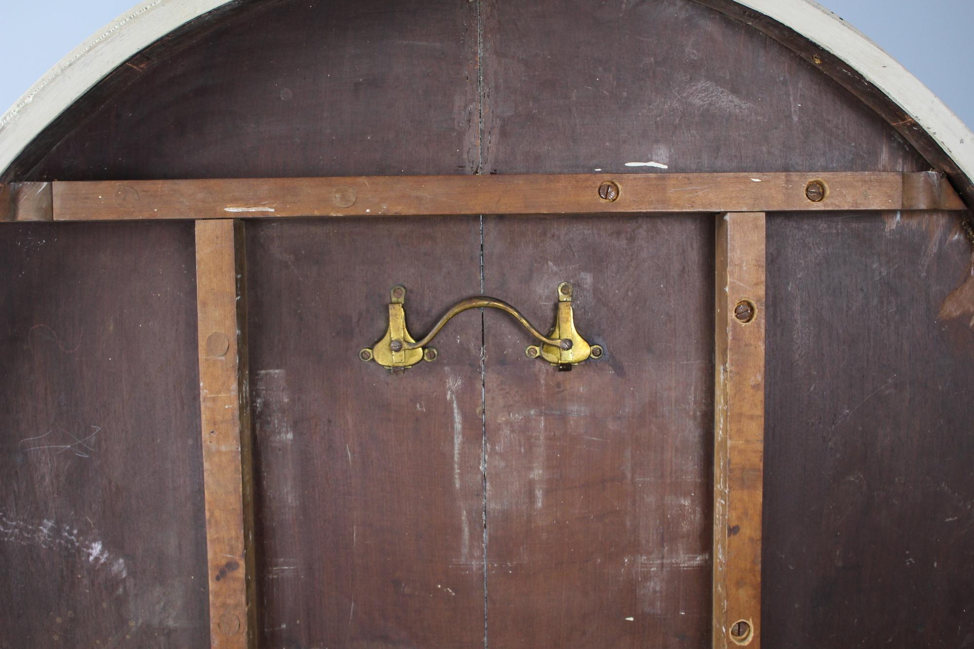Antique Dutch Tilt-Top Pedestal Table with Lion's Feet For Sale 3