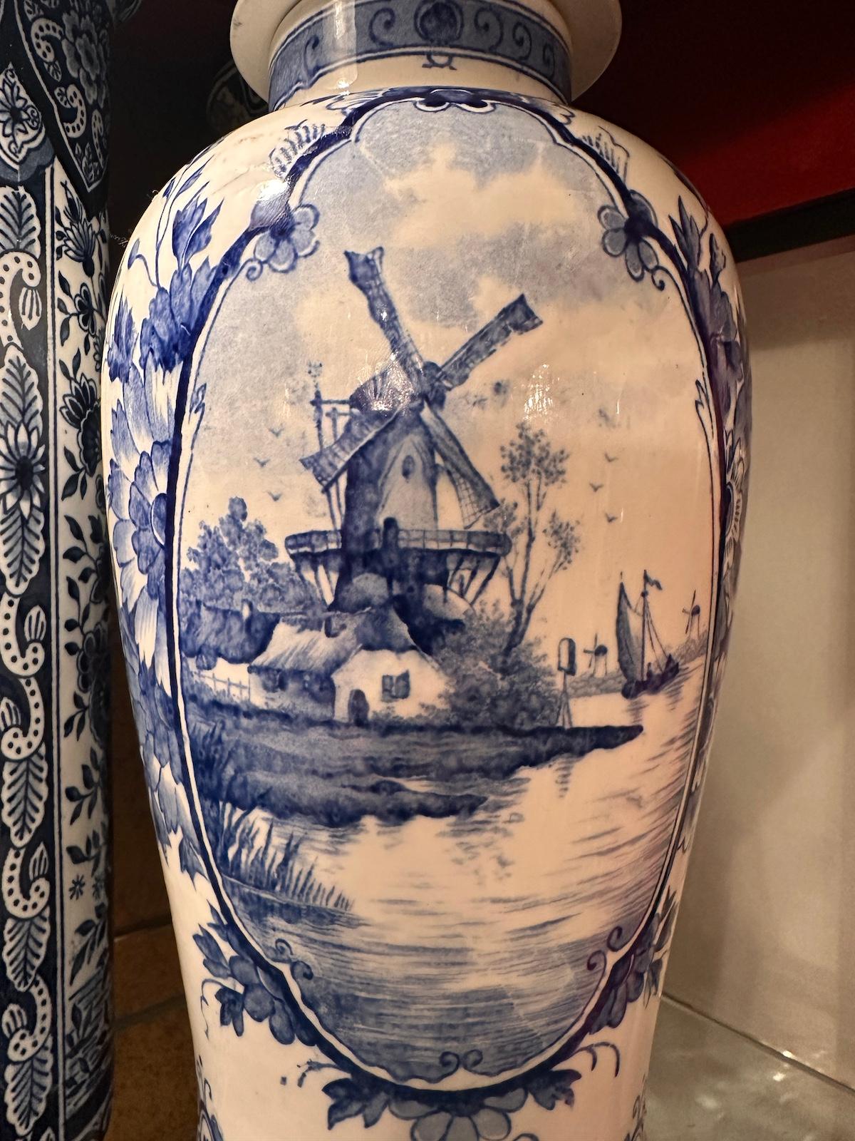 Vase néerlandais ancien en vente 1
