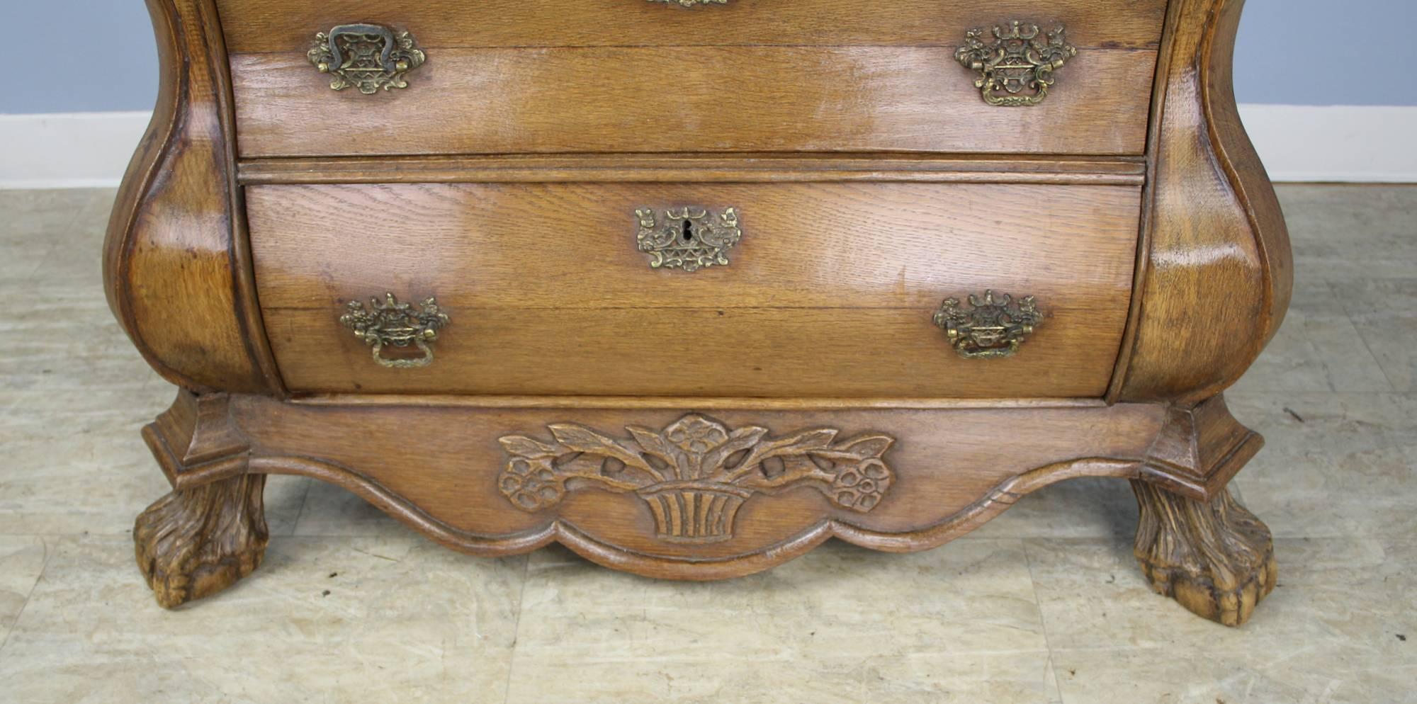 Antique Dutch Walnut Bombe Chest In Excellent Condition For Sale In Port Chester, NY