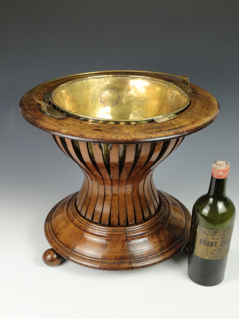 Antica stufa da tè / Jardinière olandese in noce (CIRCA 1780) in vendita 12