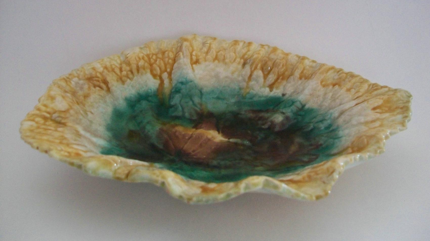 Glazed Antique 'Dwarf Elephant Ear' Majolica Plate, Unsigned, U.K., Circa 1880