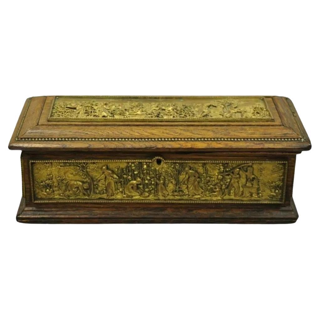 Antiguo E. Schutzmarke Cofre para joyas de madera de roble con relieve de bronce figurado
