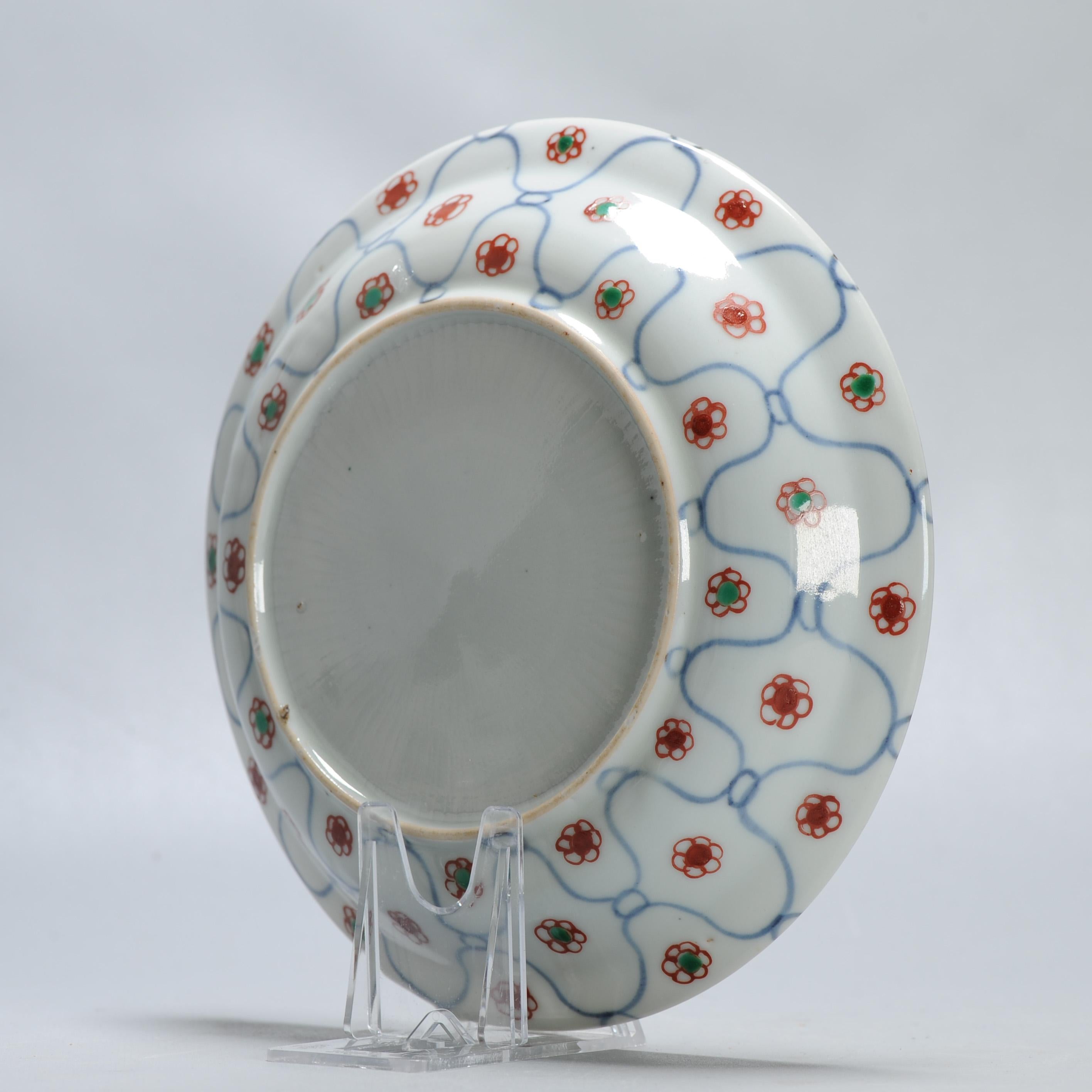 Antique Early 17th Century Ming Chinese Porcelain Dish Fishnet Plum Pattern For Sale 16