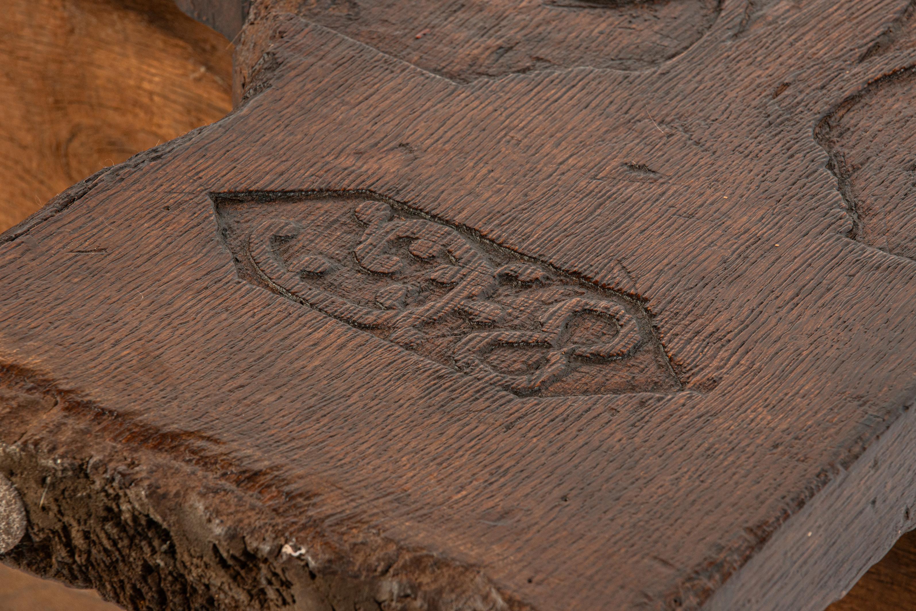 Antike frühe 17. Jahrhundert seltene deutsche oder österreichische Stollentruhe oder Koffer im Angebot 2