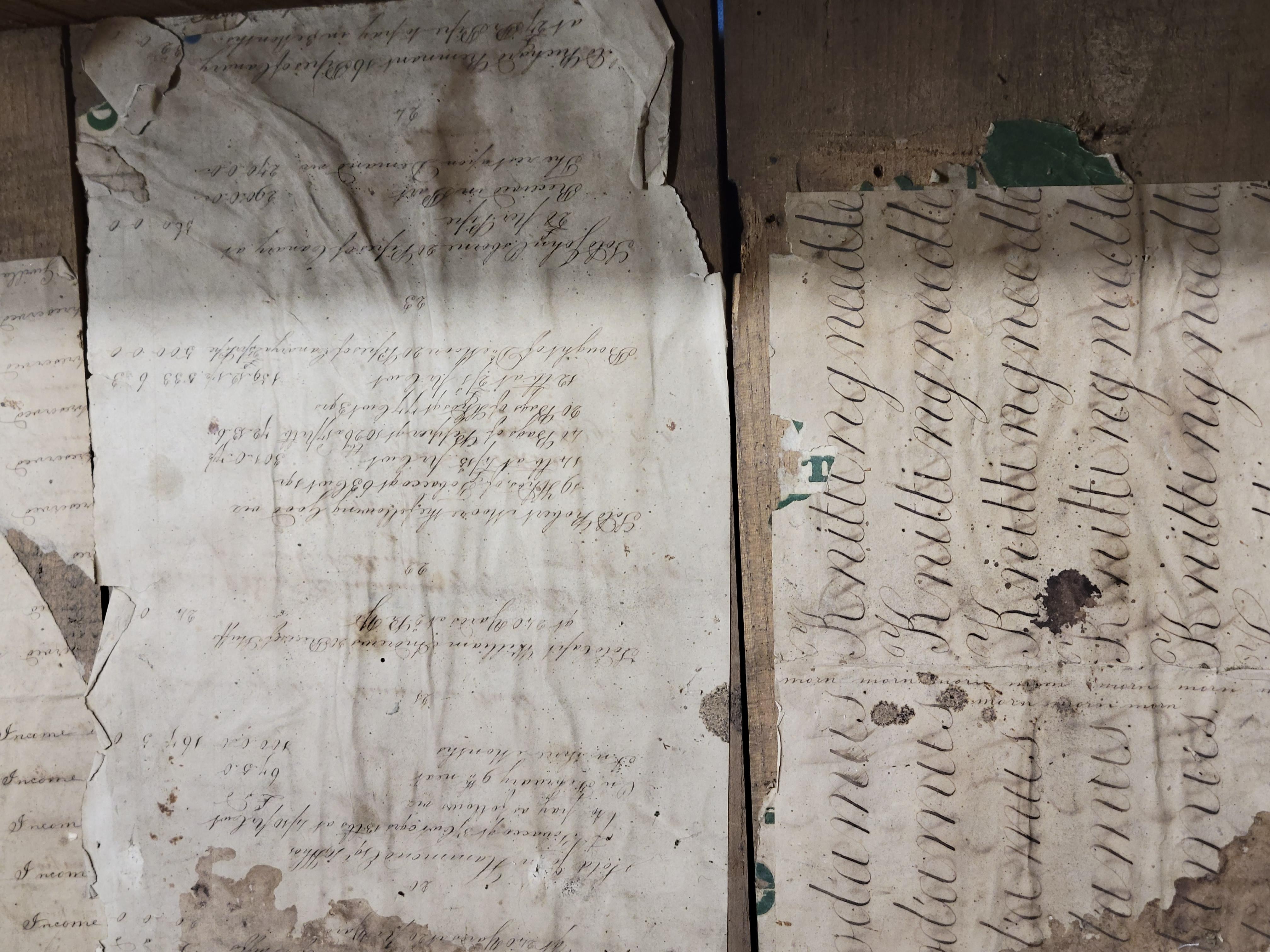 Antique Early 1800s English Carved Oak Settle Bench With New Verdure Cushion 1