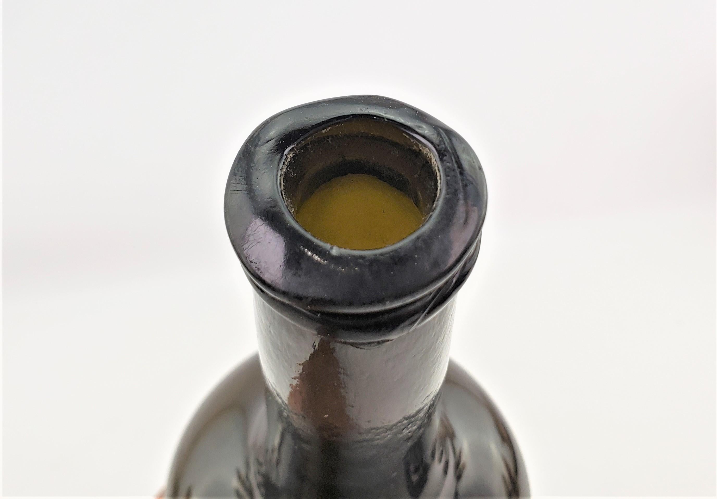 Antike tiefgrüne englische Weinflasche aus Mallet-Glas aus dem frühen 18. Jahrhundert (Handgefertigt) im Angebot