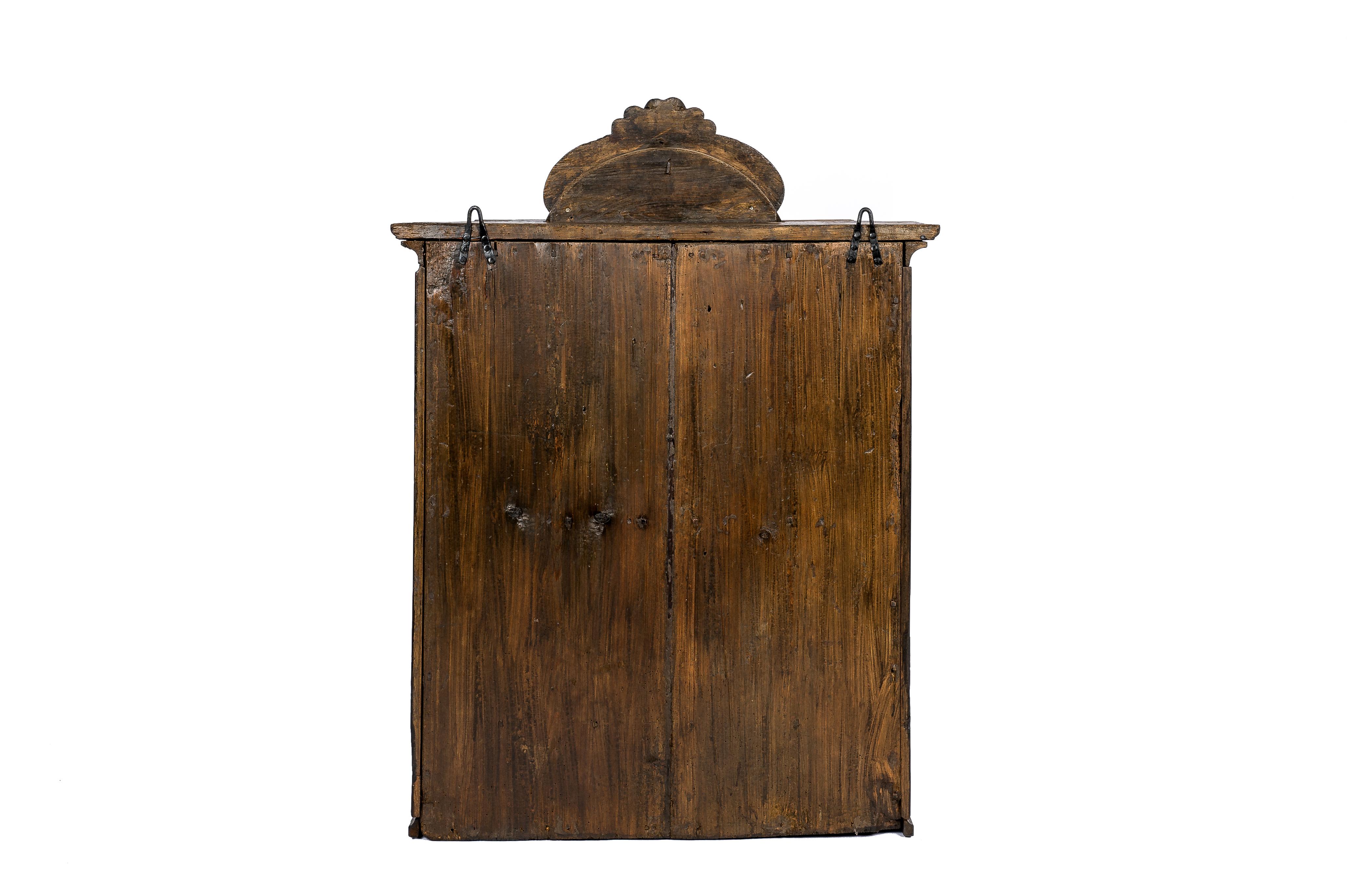 Antique Early 18th-Century Pine and Oak Painted German Baroque Hanging Cupboard For Sale 2