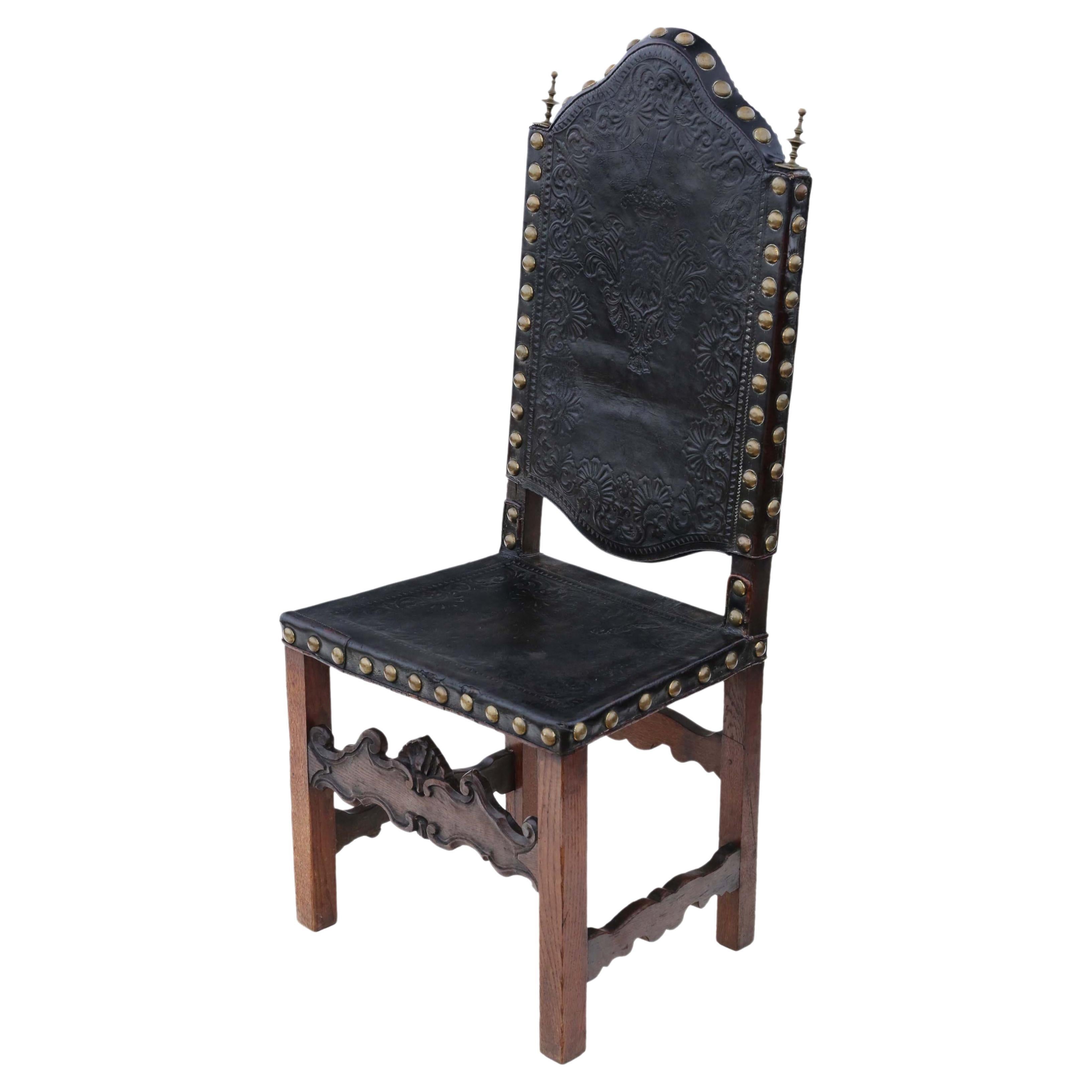 Ancienne chaise portugaise en chêne et cuir du début du 18ème siècle
