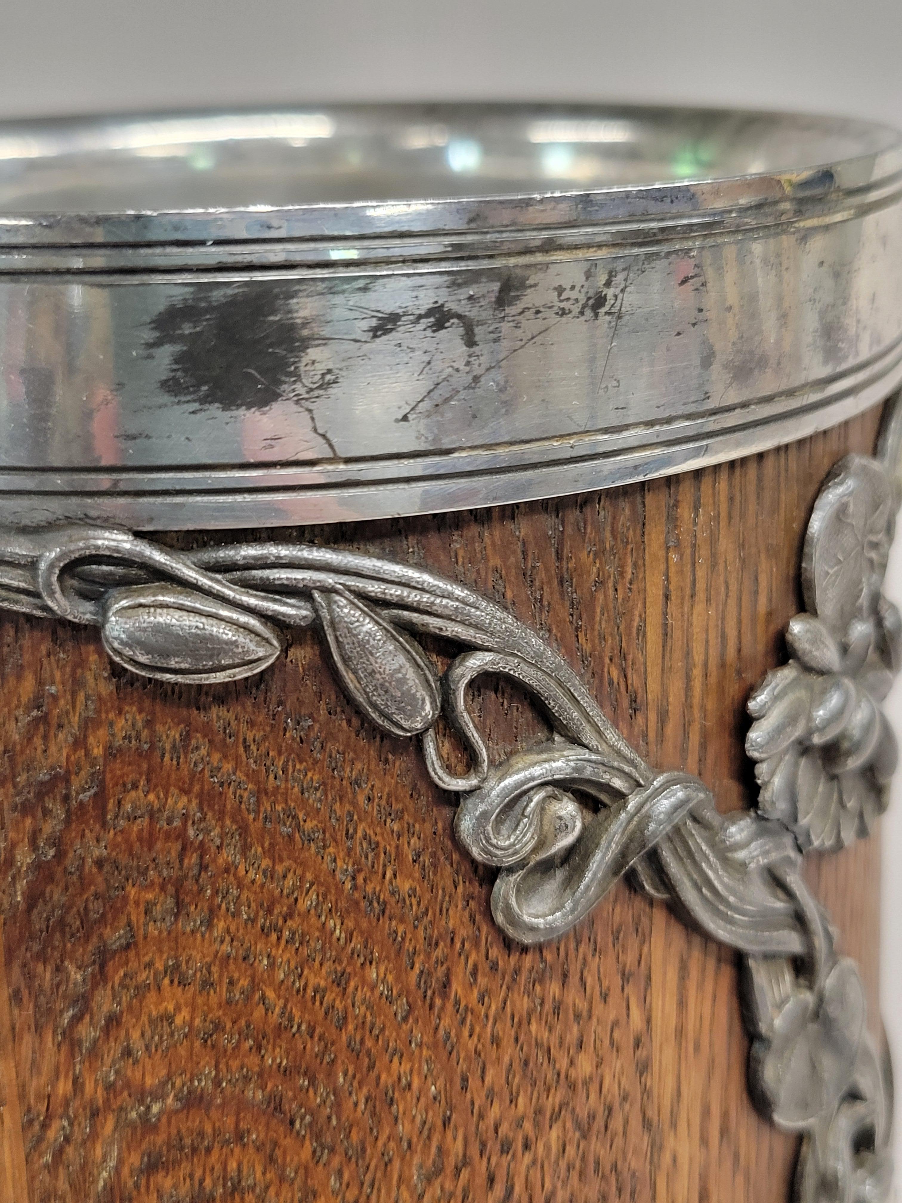 Antike frühe 1900er Jugendstil St. Louis Silver Co. Eiskübel aus Eiche und Silber im Angebot 4