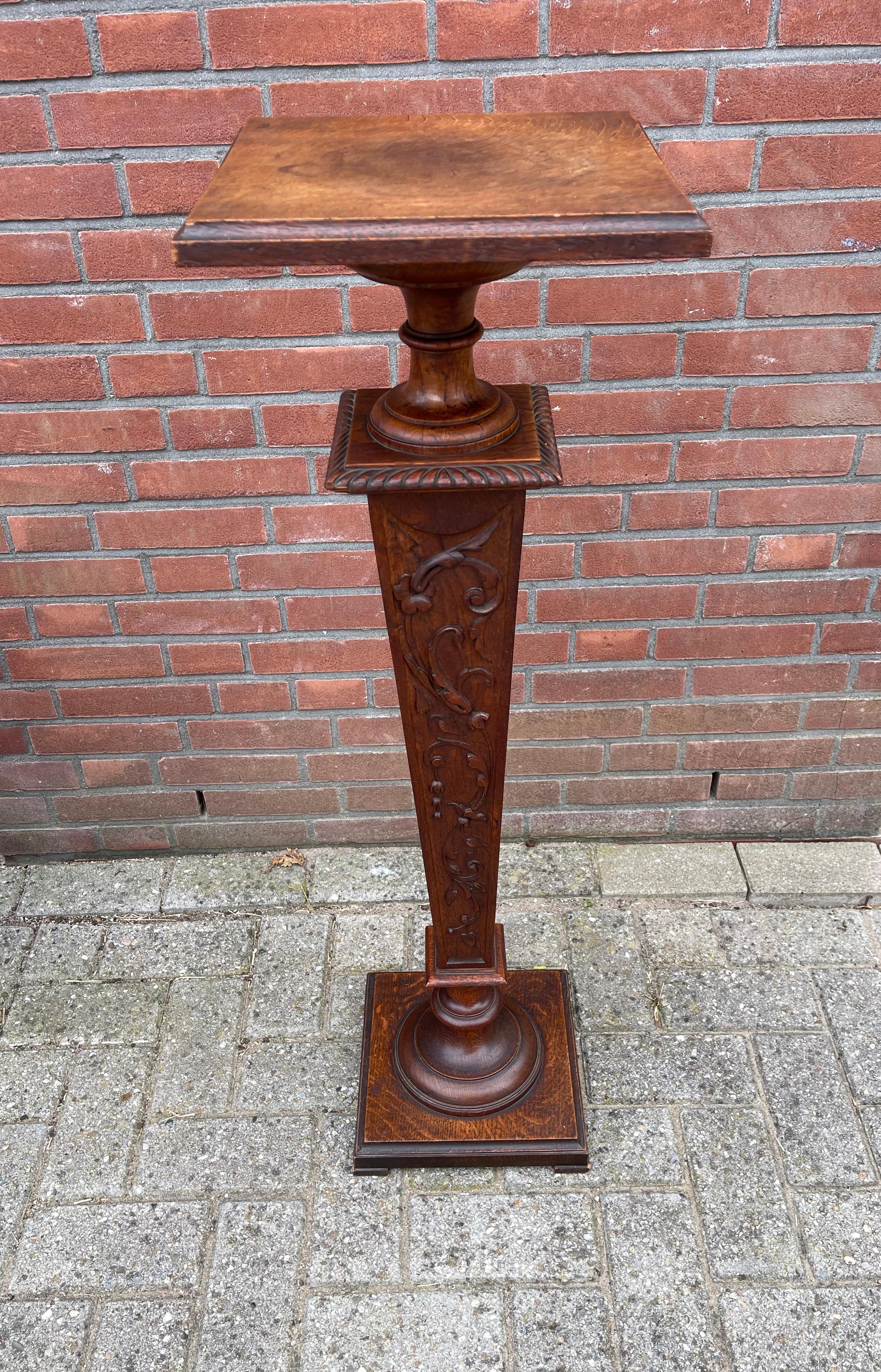 Antique Early 1900s Hand Carved Oak Pedestal Display Stand, Floral Sculptered For Sale 4