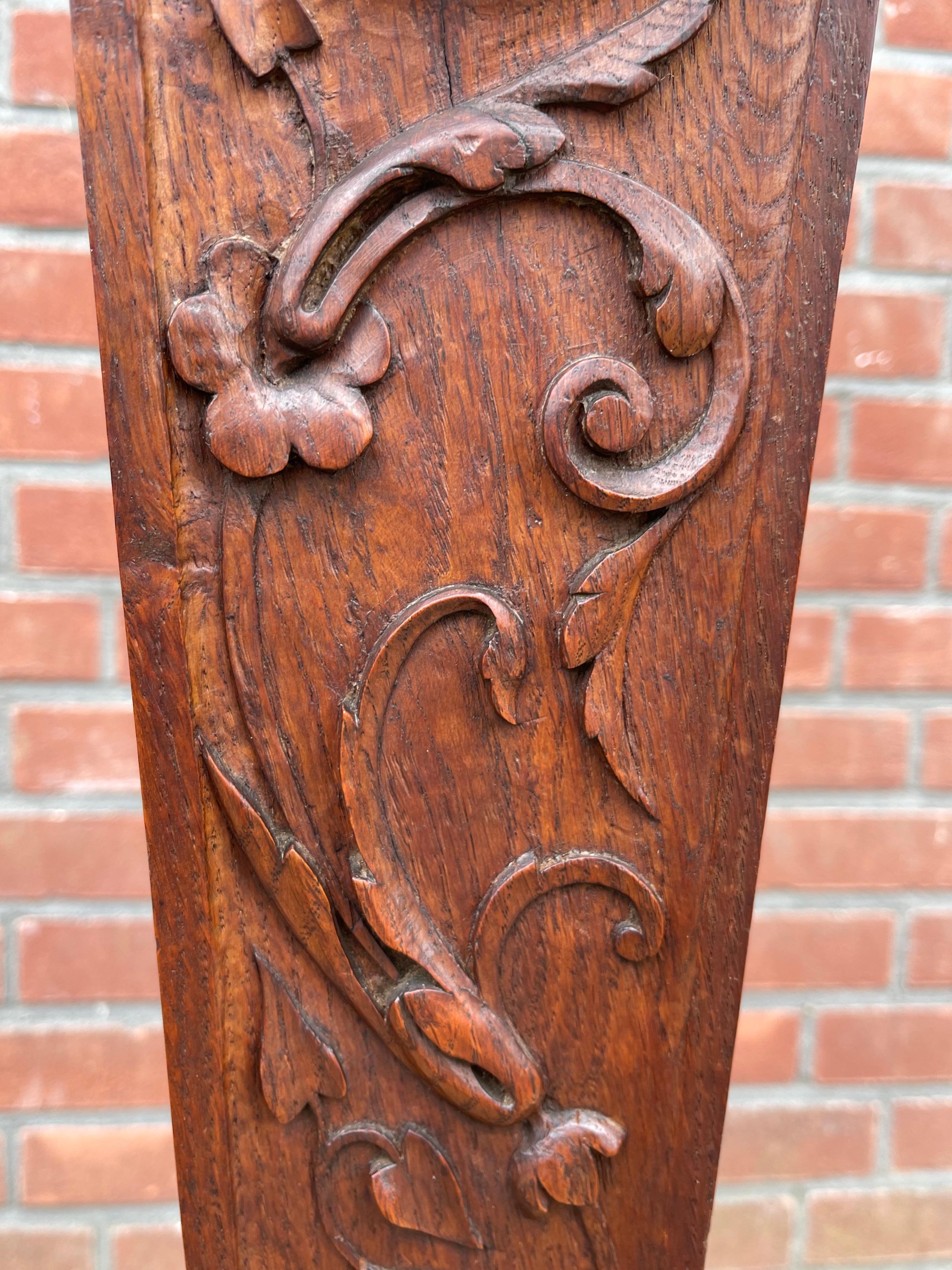 Antique Early 1900s Hand Carved Oak Pedestal Display Stand, Floral Sculptered For Sale 9