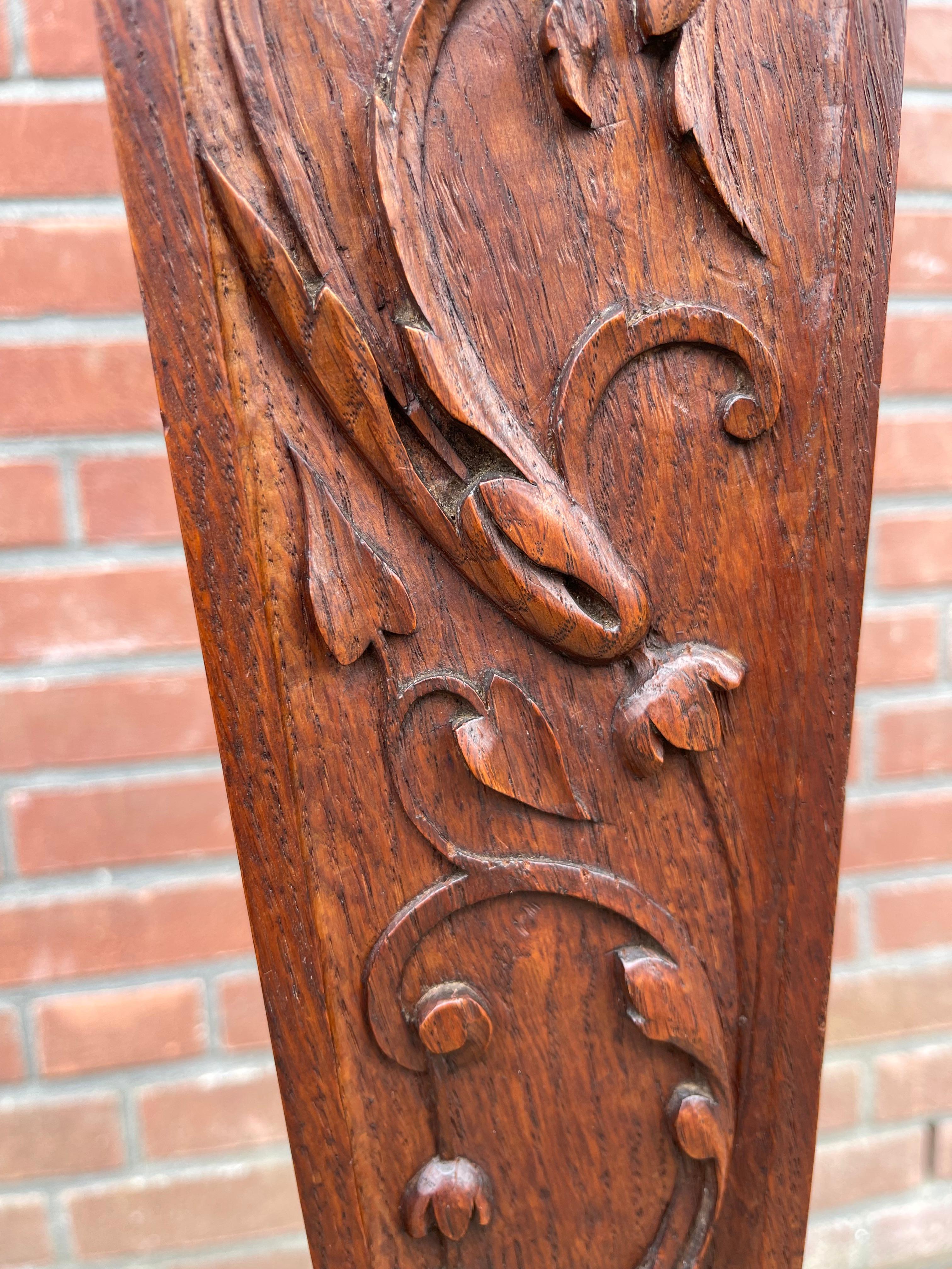 Antique Early 1900s Hand Carved Oak Pedestal Display Stand, Floral Sculptered For Sale 10