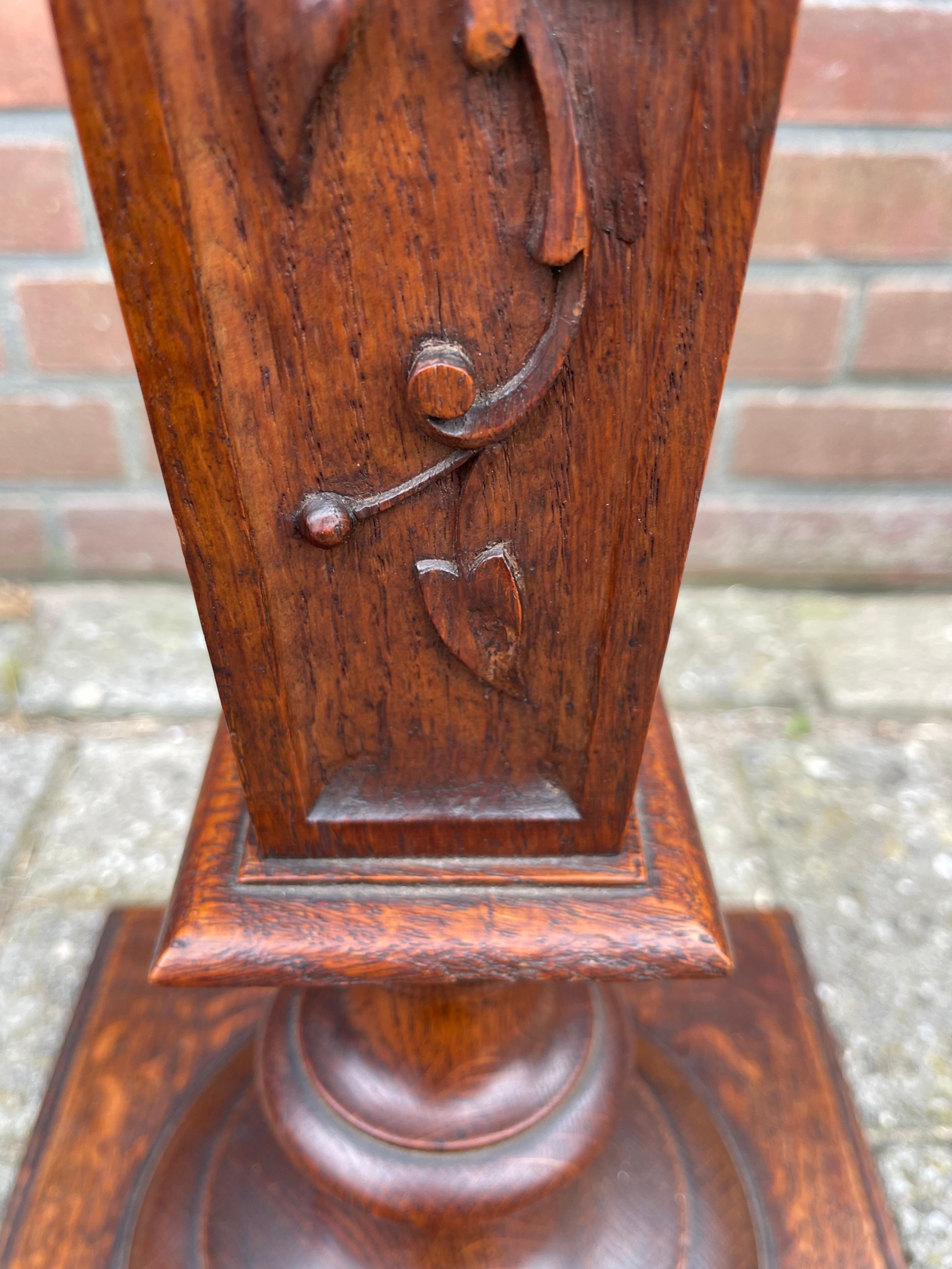 Antique Early 1900s Hand Carved Oak Pedestal Display Stand, Floral Sculptered For Sale 12