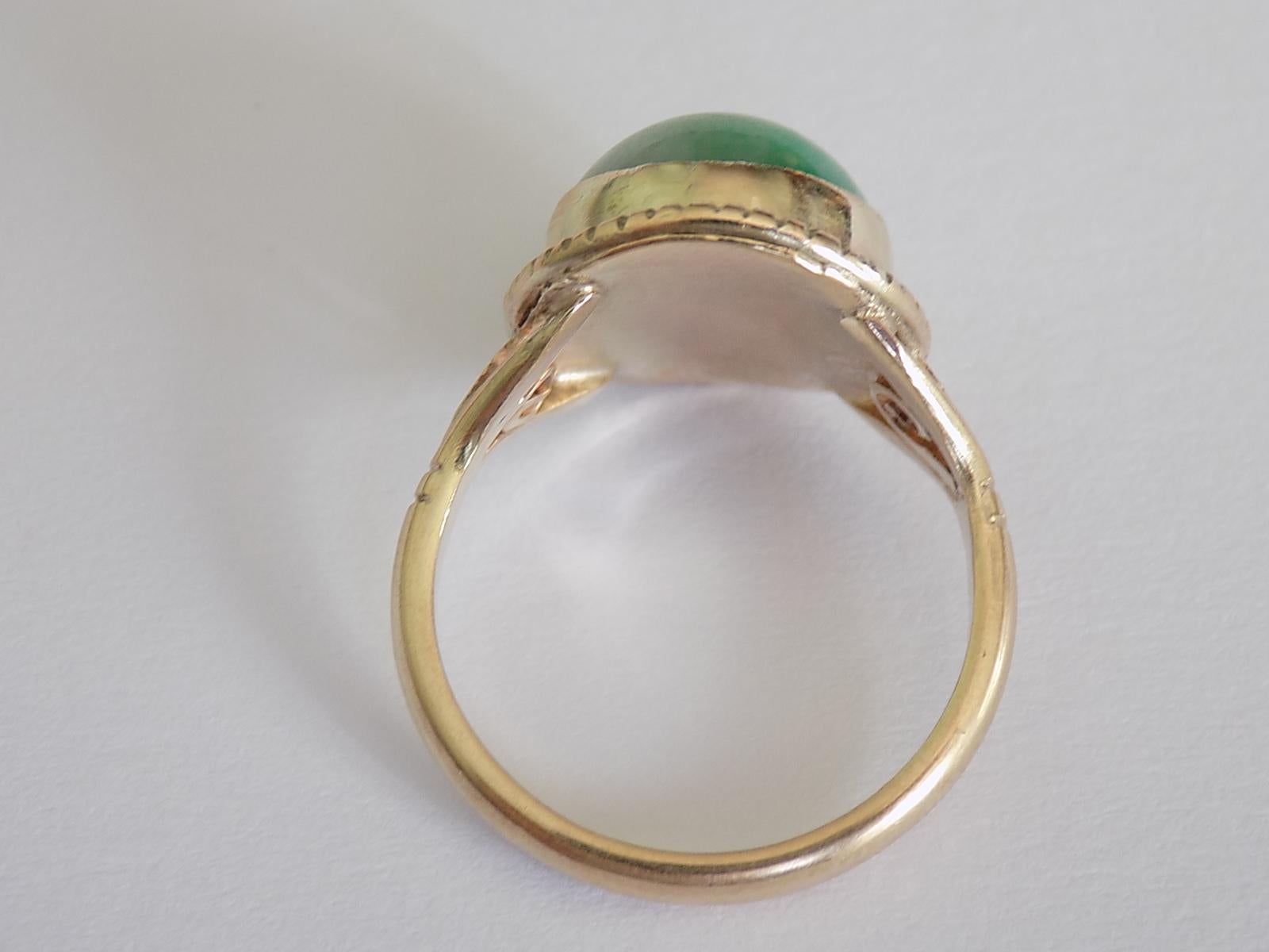 Edwardian Antique Early 1900s Jade Cabochon Gold Ring