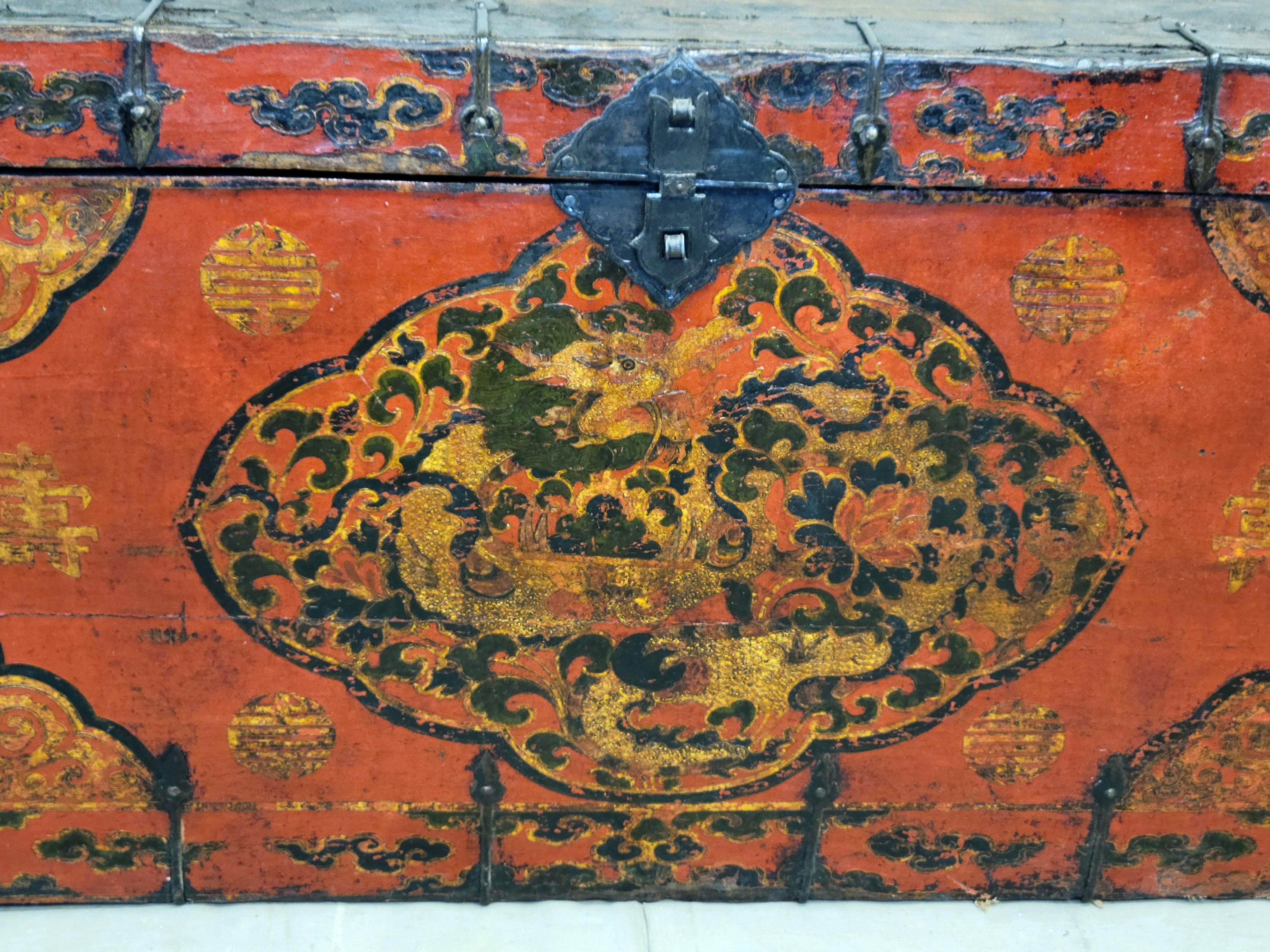 Hand-Crafted Antique Early 1900s Tibetan Trunk With Original Paint in Dragon Motif For Sale
