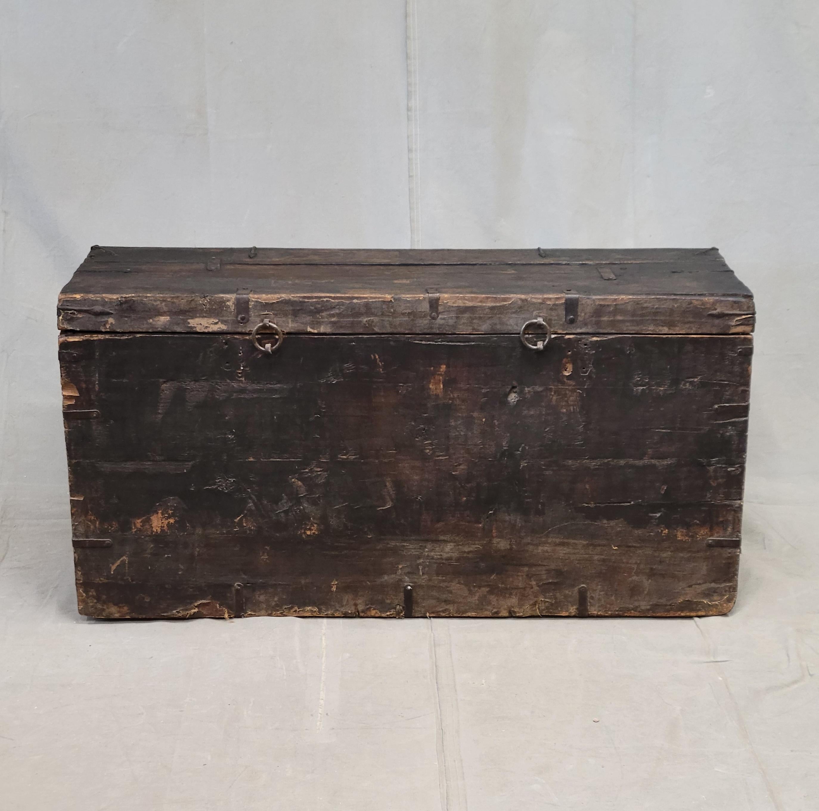 Antique Early 1900s Tibetan Trunk With Original Paint in Flaming Jewel Motif 7