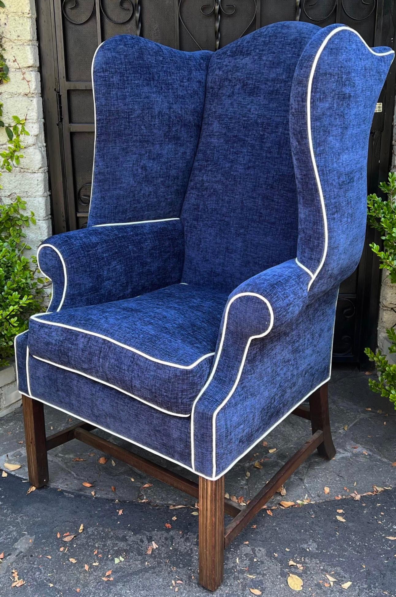 Antiker früher 19c George III Petite Wingback Chair im Zustand „Gut“ im Angebot in LOS ANGELES, CA