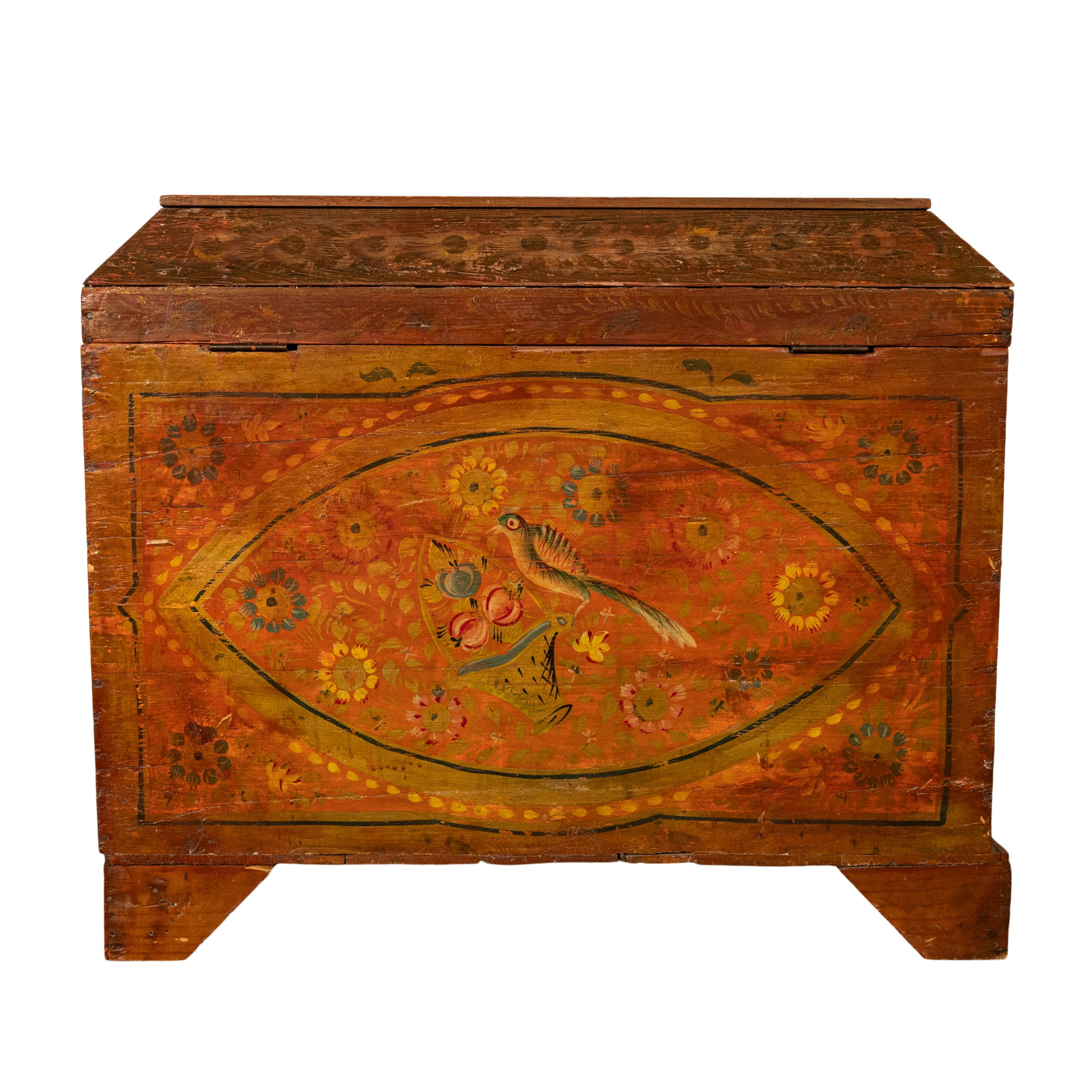 Antiguo cofre de pino pintado a mano sueco de principios del siglo XIX Arte popular Cofre para manta y dote en venta 6