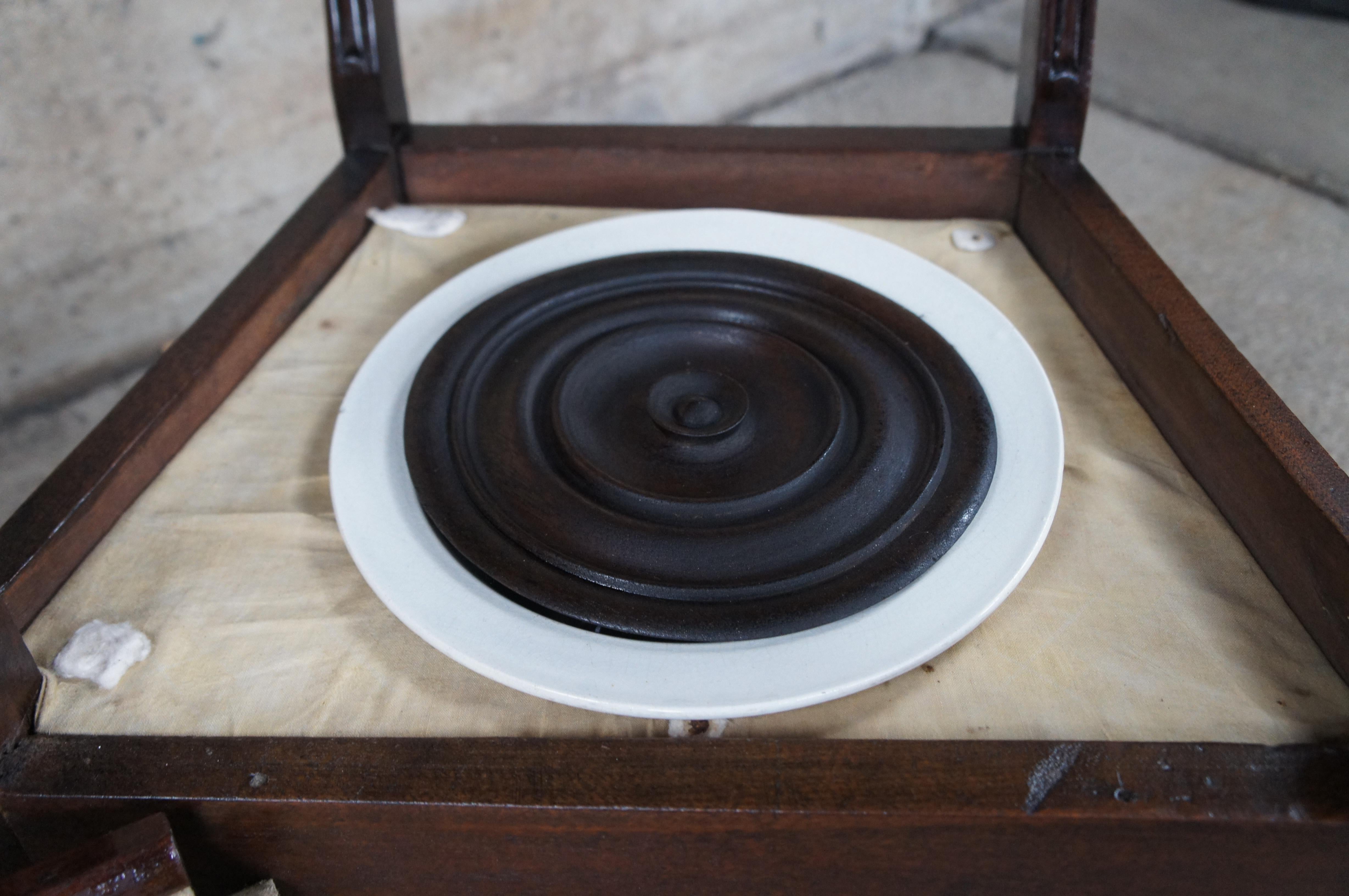 Antiguo Sillón con Brazos de Caoba de la Regencia Inglesa de principios del S. XIX Porcelana en venta