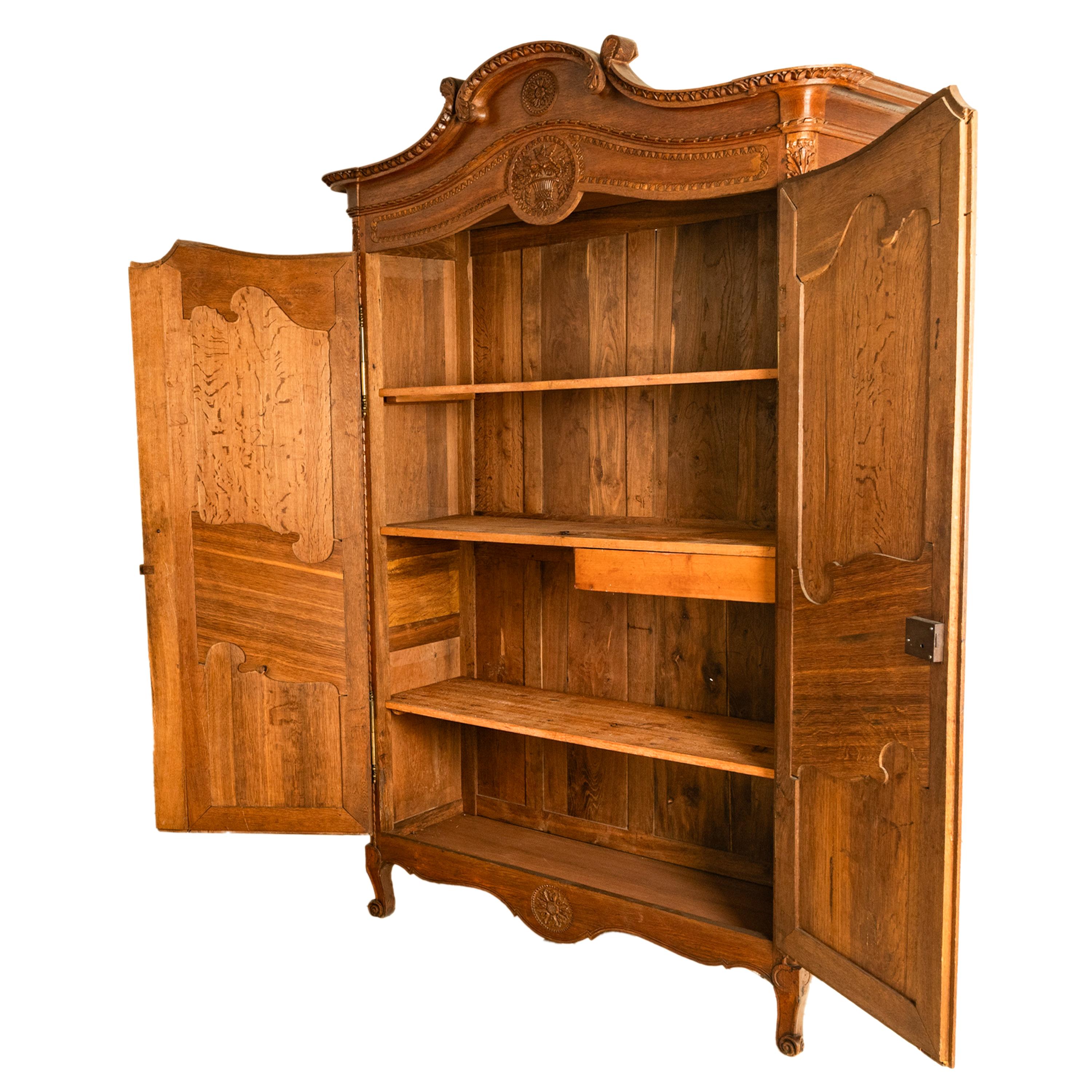 Intagliato Antique Early 19th C. French Carved Oak Wedding Armoire Wardrobe Normandy 1820 in vendita