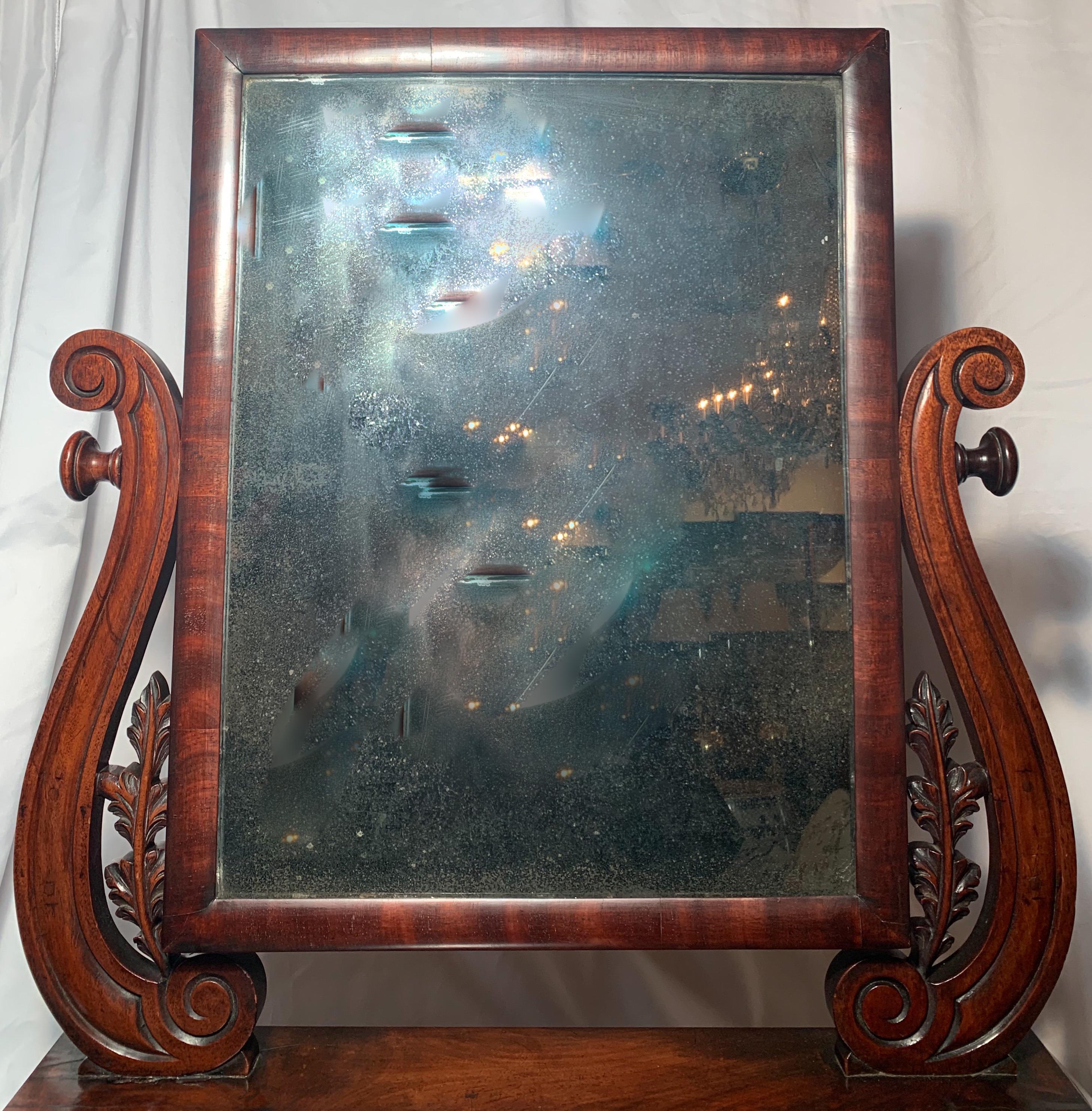 Antique Early 19th Century American Federal Dressing Mirror For Sale 1
