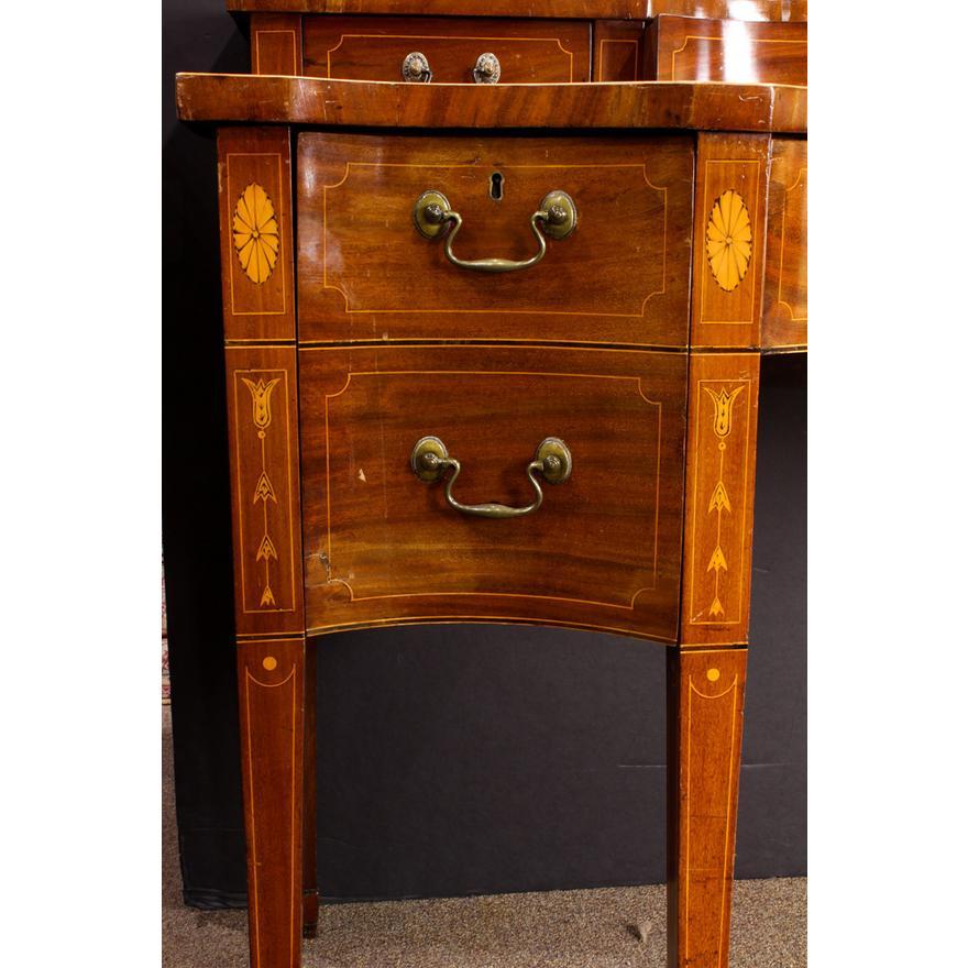 Antique Early 19th Century American Hepplewhite Inlaid Mahogany Sideboard In Good Condition For Sale In Los Angeles, CA