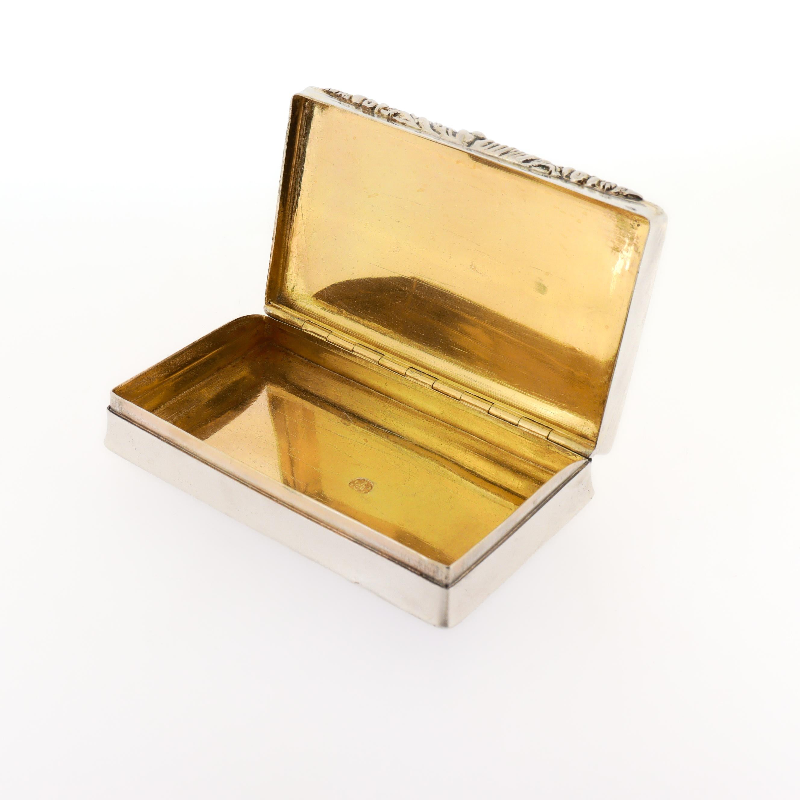 Ancienne tabatière autrichienne du début du 19e siècle en argent 13 loth équestre chasse au renard en vente 9