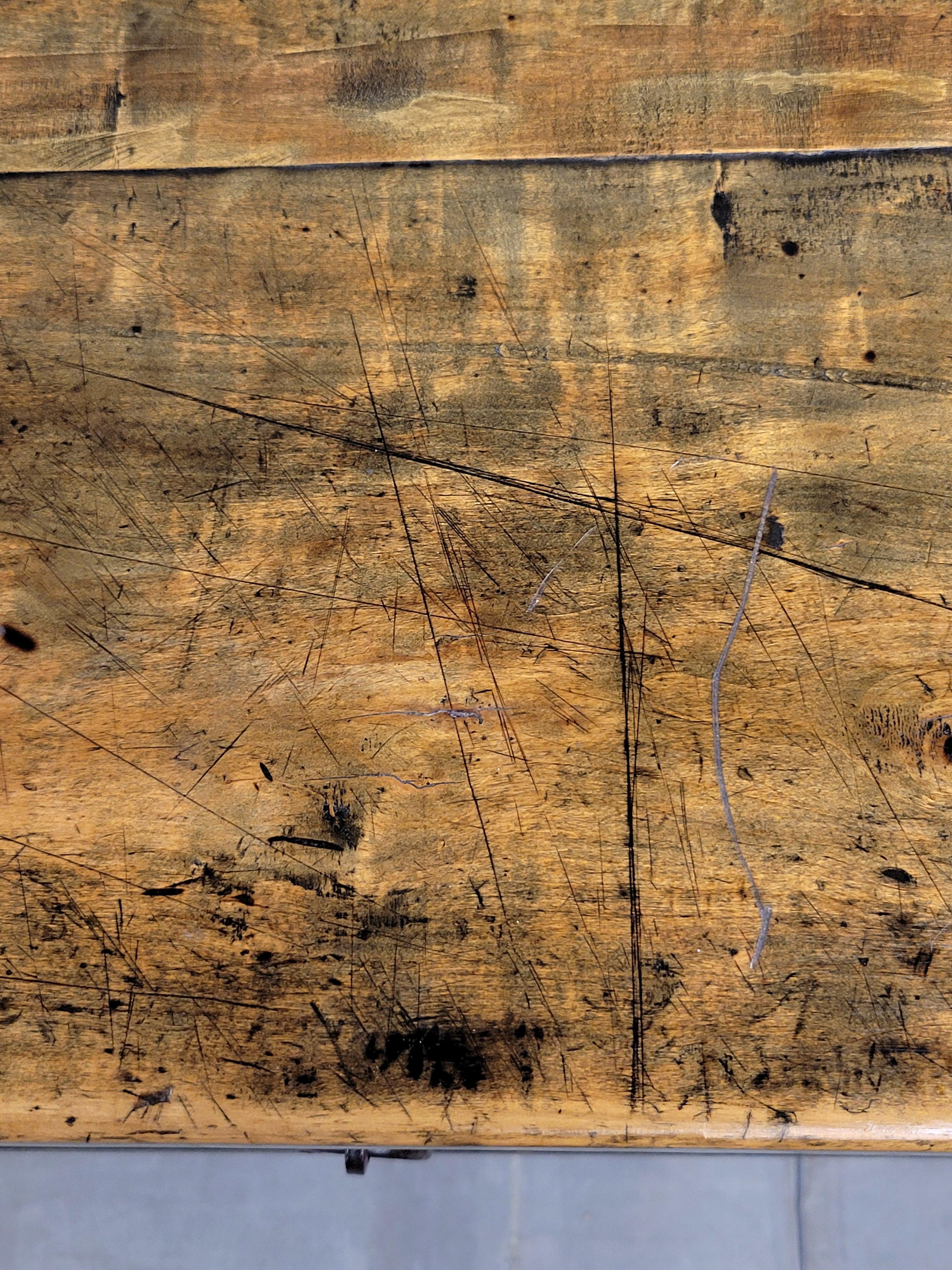 Antique Early 19th Century Chinese Red Lacquer Altar / Console Table For Sale 6