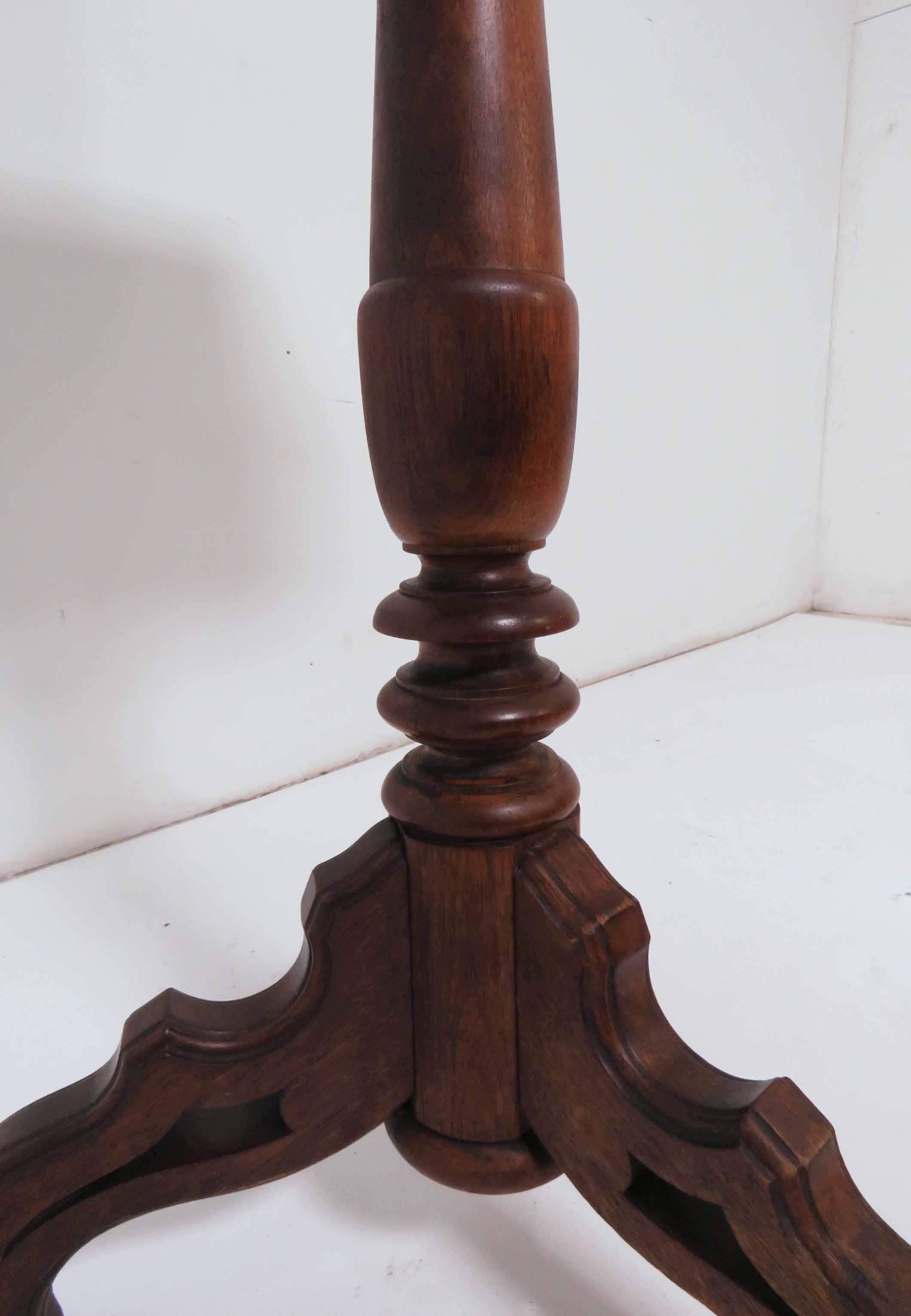 Antique Early 19th Century Chippendale Mahogany Shaving Stand 4