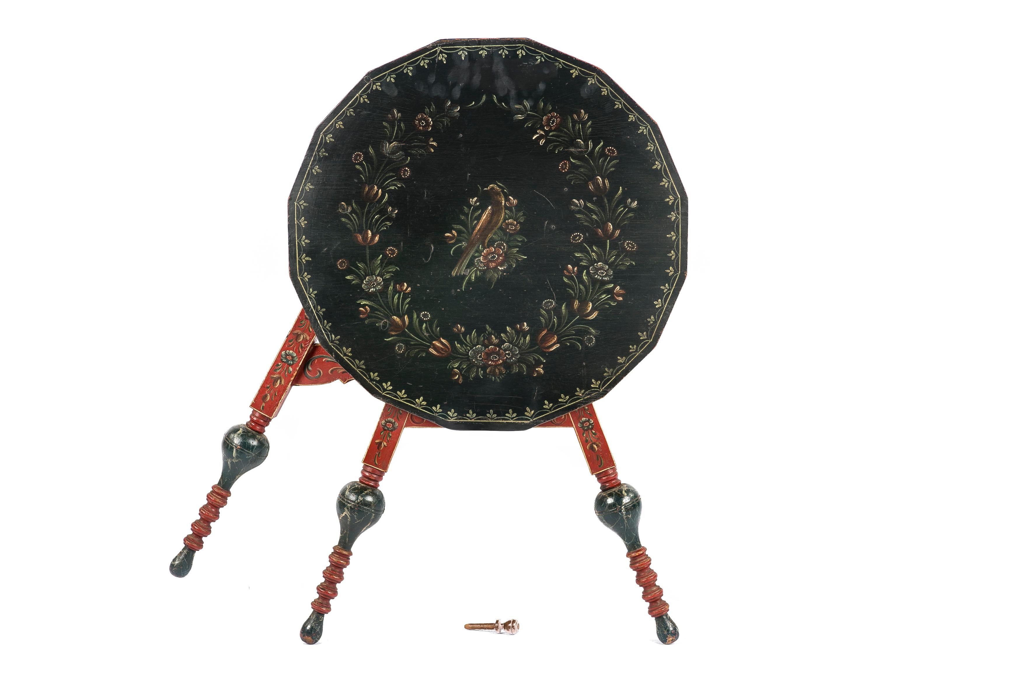 Antiker niederländischer Hindeloopen-Tisch mit Kachelplatte aus dem frühen 19. Jahrhundert im Zustand „Gut“ im Angebot in Casteren, NL