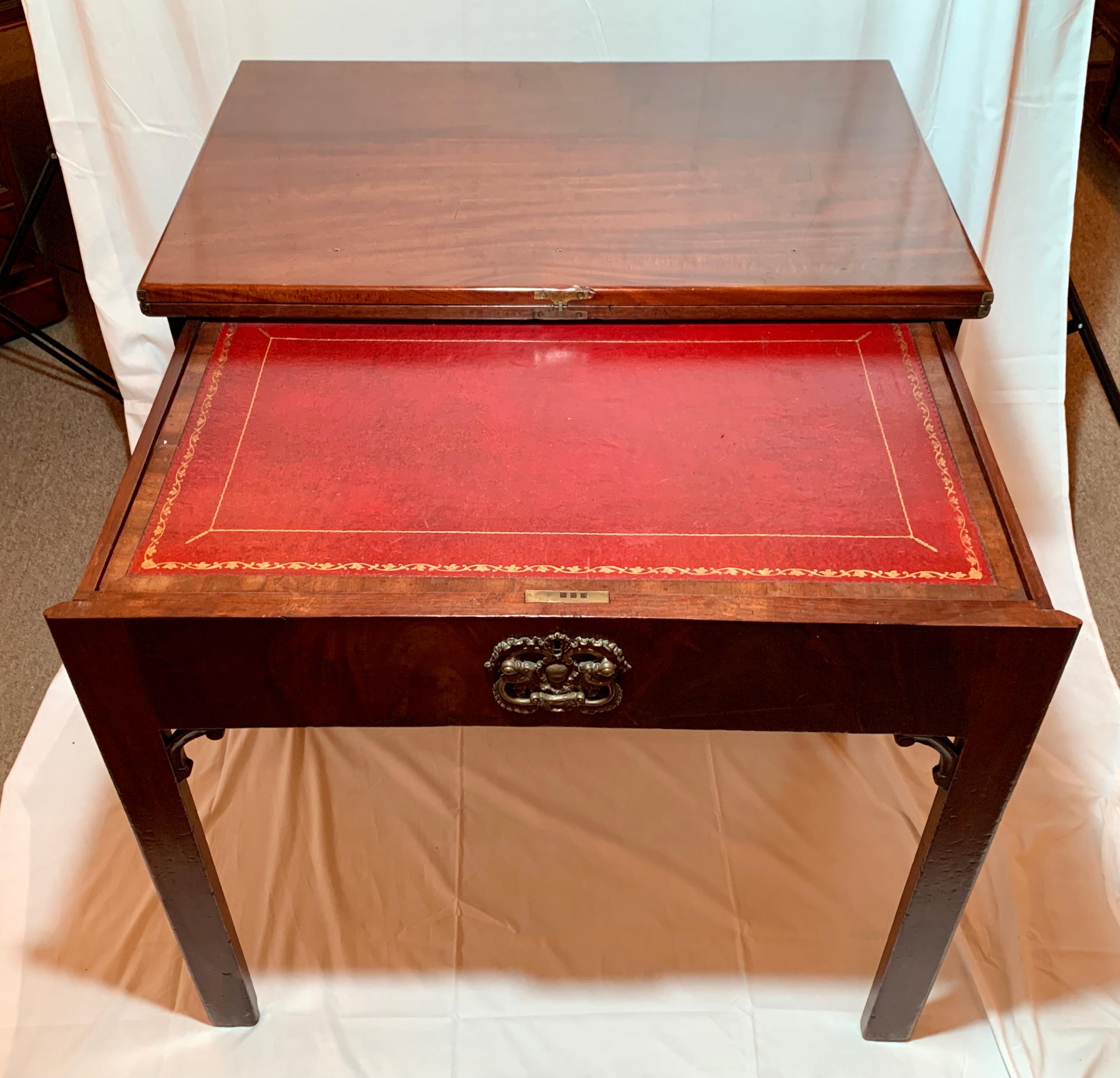 Antique Early 19th Century English Georgian Architect's Desk, Circa 1830 In Good Condition For Sale In New Orleans, LA