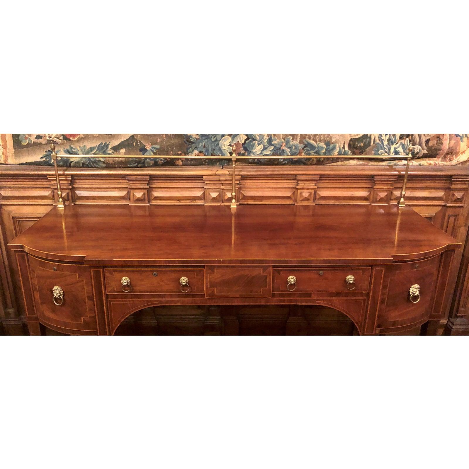 Antique Early 19th Century English Georgian Mahogany Sideboard In Good Condition For Sale In New Orleans, LA