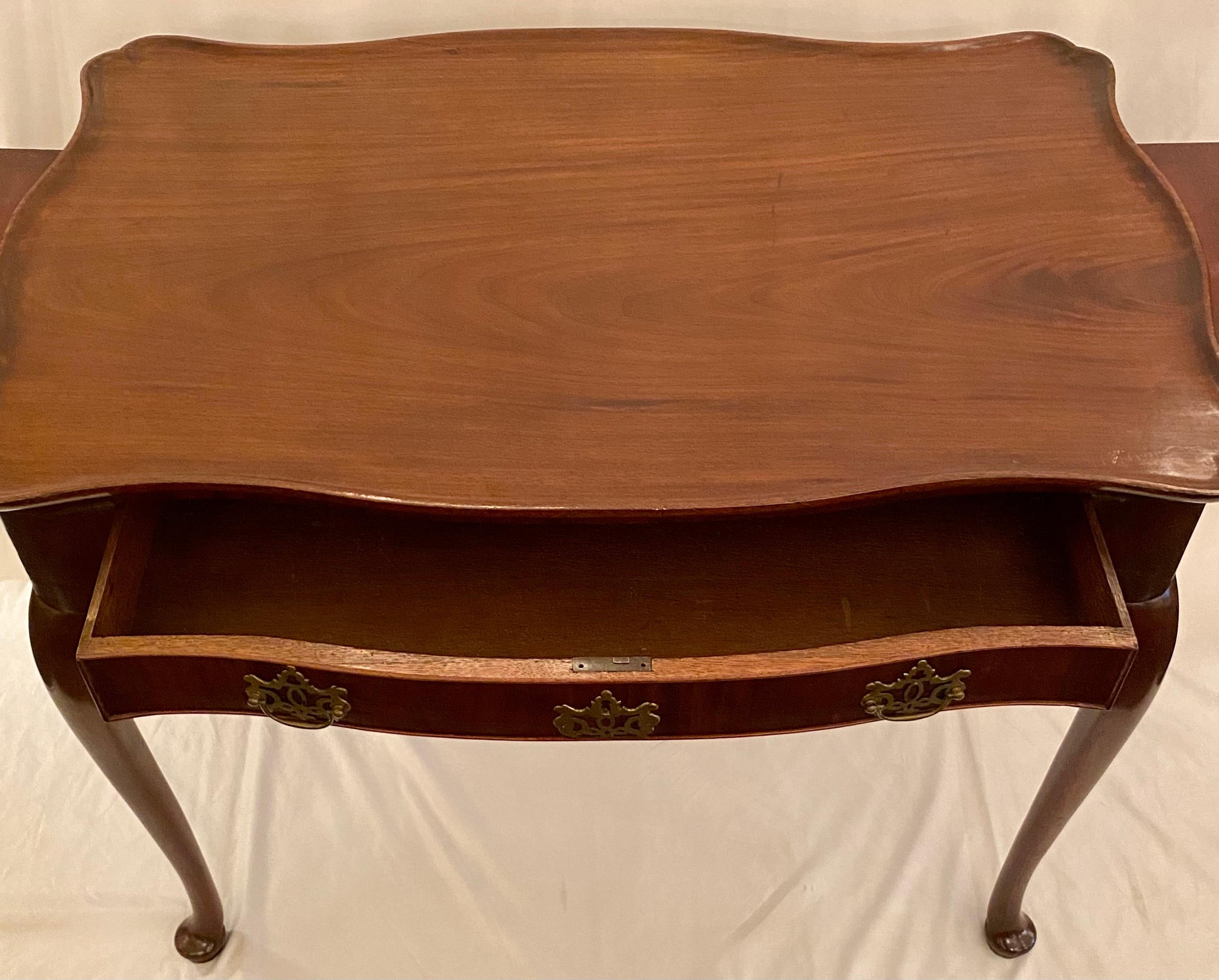 Antique Early 19th Century English Georgian Mahogany Silver Table. For Sale 5