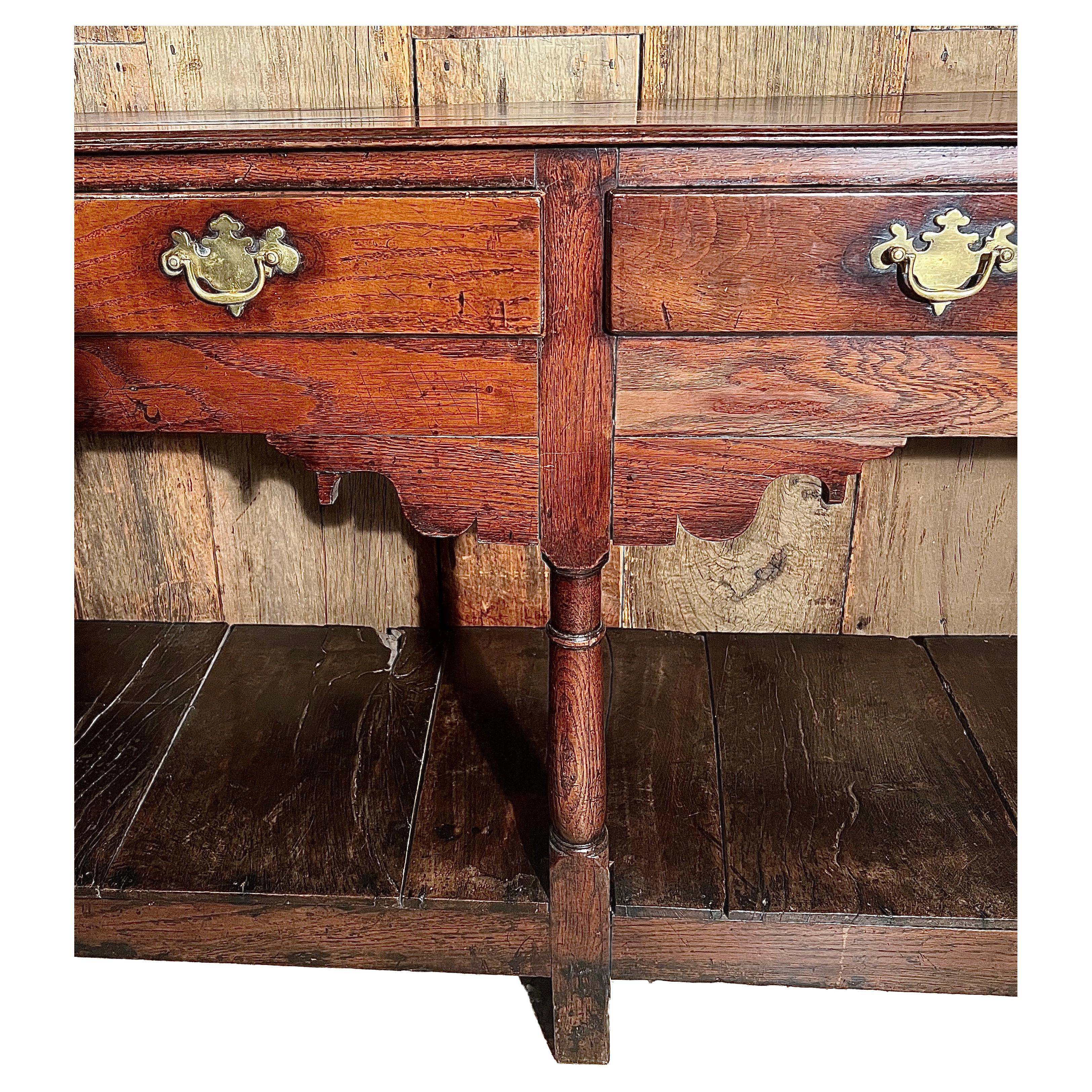 Antique Early 19th Century English Mahogany with Oak Lining Dresser Base   In Good Condition For Sale In New Orleans, LA