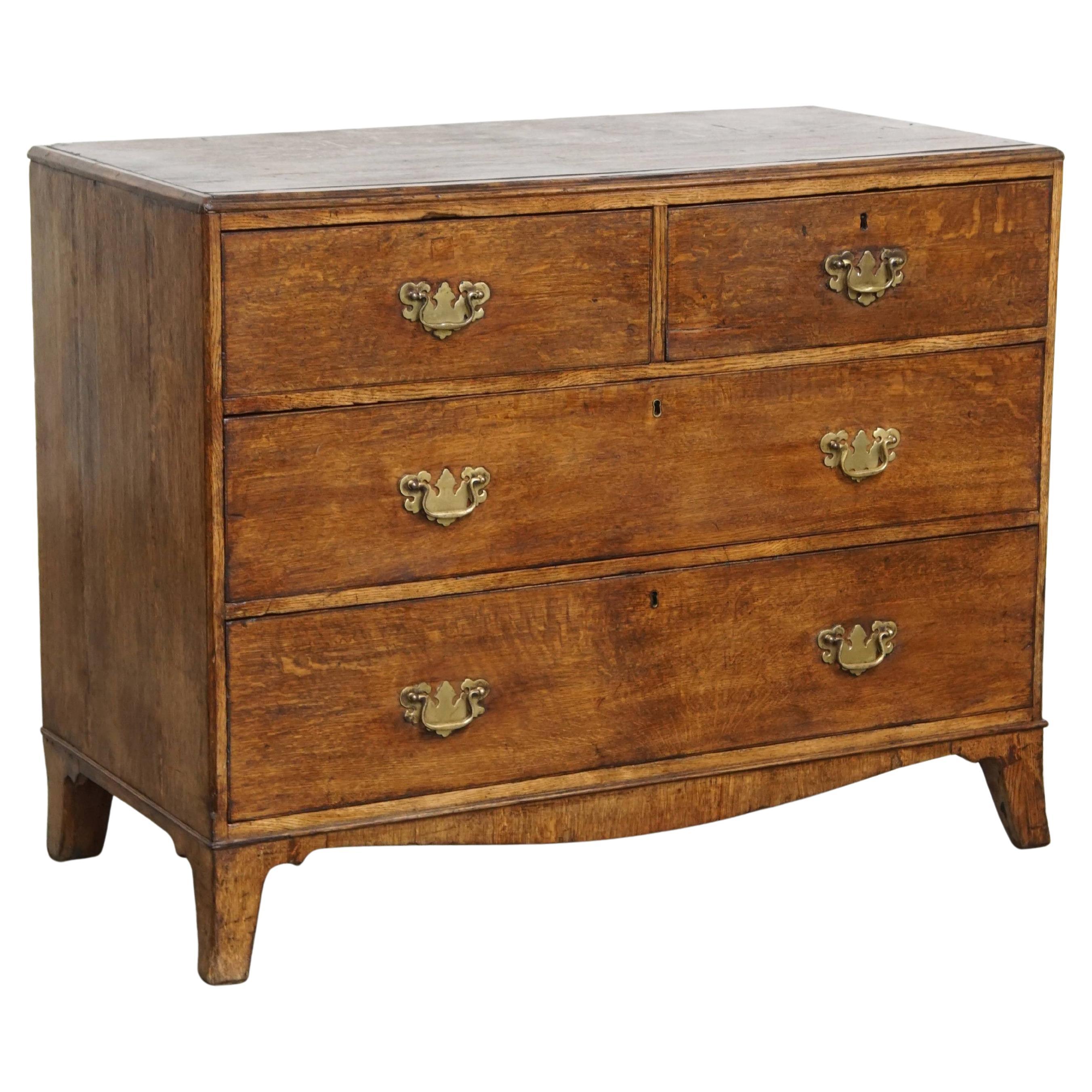 Antique Early 19th-Century English Oak Chest of Drawers/Commode For Sale