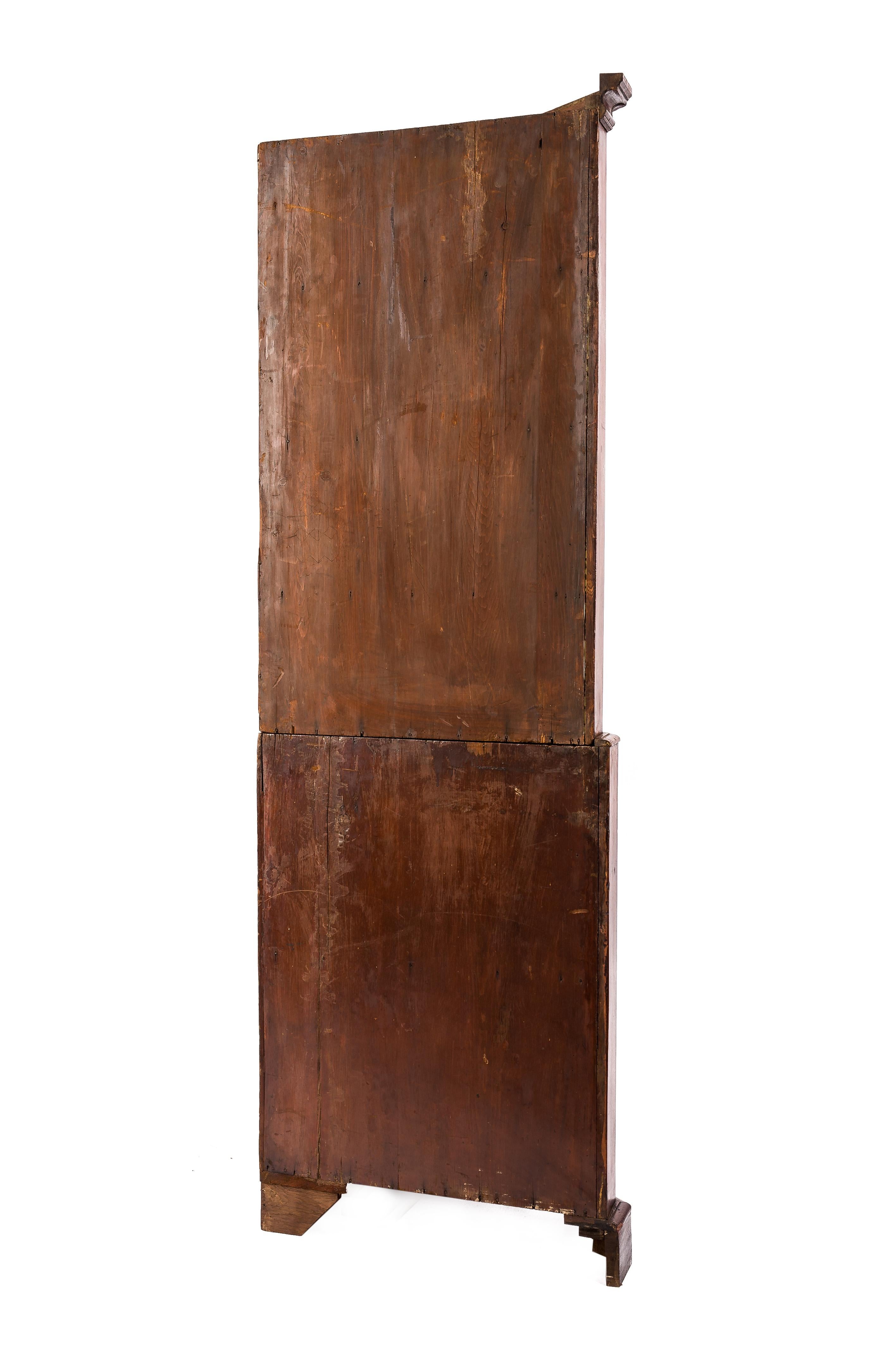 Antikes englisches Regency-Mahagoni-Eckschrank aus dem frühen 19. Jahrhundert (Messing) im Angebot
