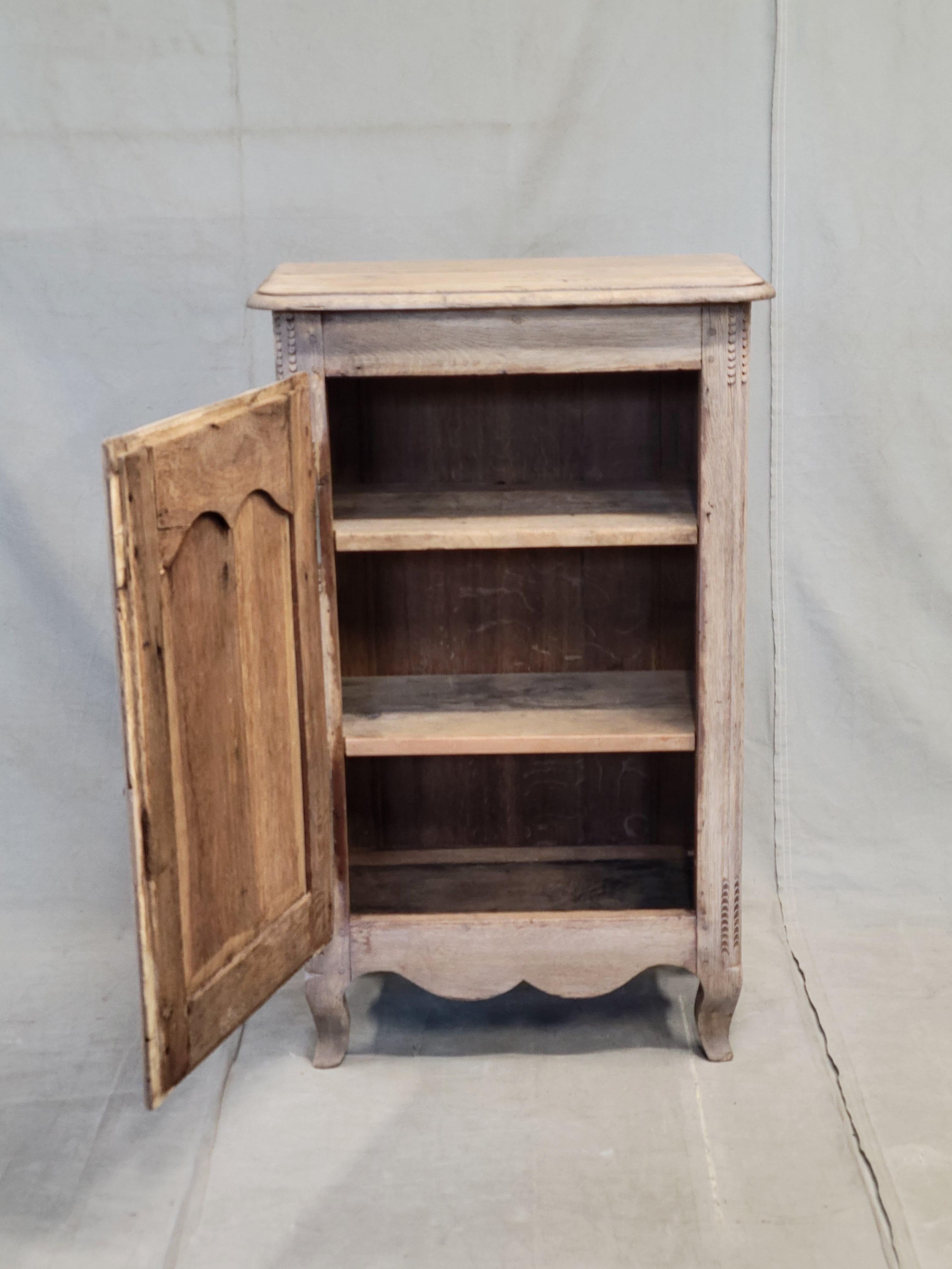 French Provincial Antique Early 19th Century French Bleached Oak Cupboard For Sale