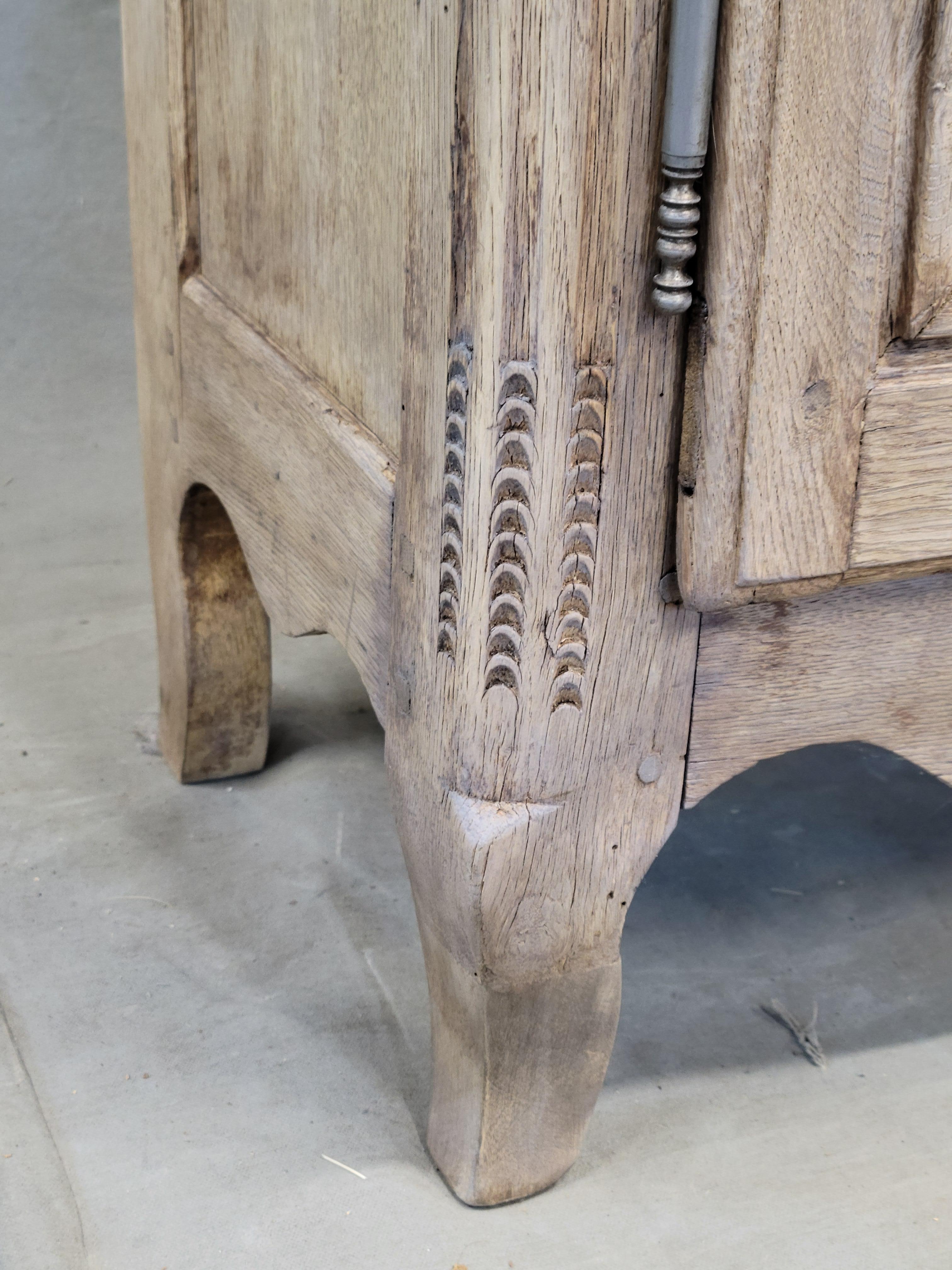 Antique Early 19th Century French Bleached Oak Cupboard For Sale 2
