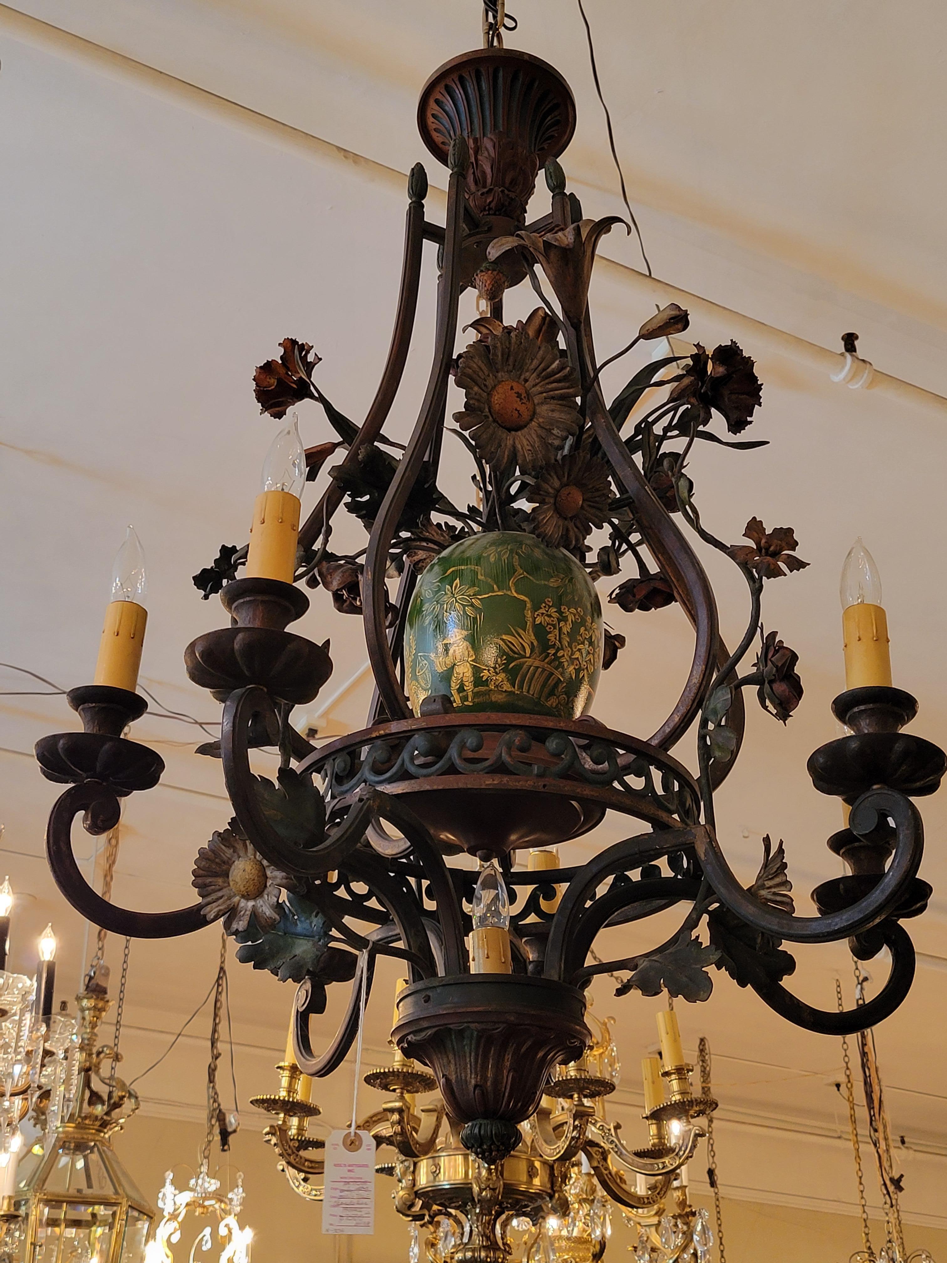Antique Early 19th Century French Iron and Tole Chandelier For Sale 4