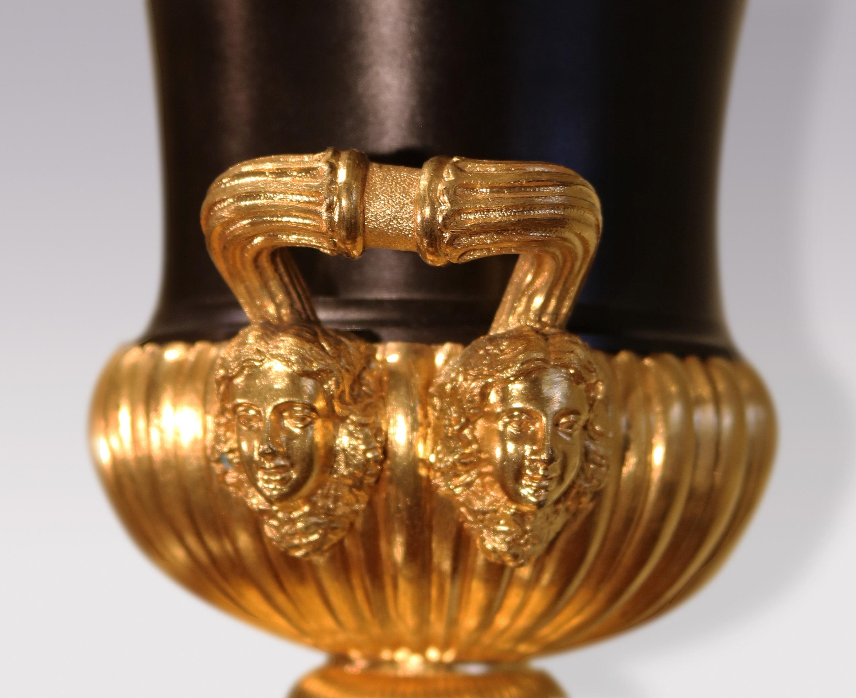Antique French dell'inizio del XIX secolo, orologio con guarnizione in marmo rosso e ormolu in vendita 2