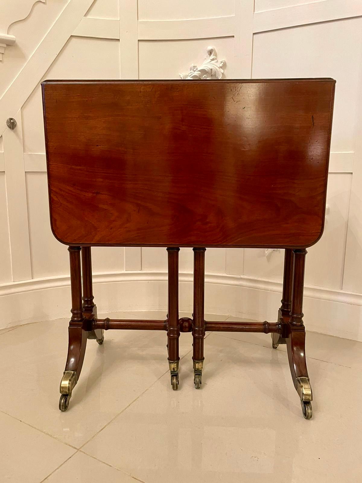 Antique Early 19th Century George III Mahogany Spider Leg Drop-Leaf Table For Sale 4