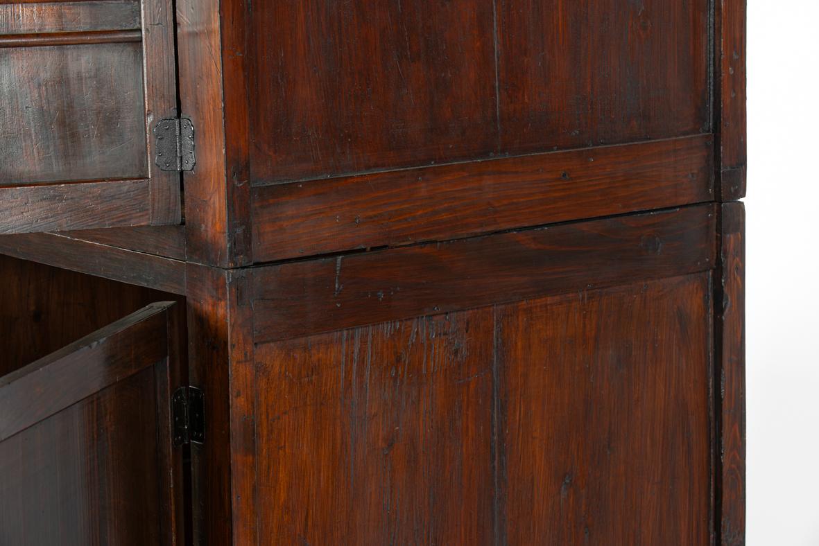 Ancienne commode japonaise Kaidan Dansu du début du 19ème siècle en pin brun chaud en vente 8