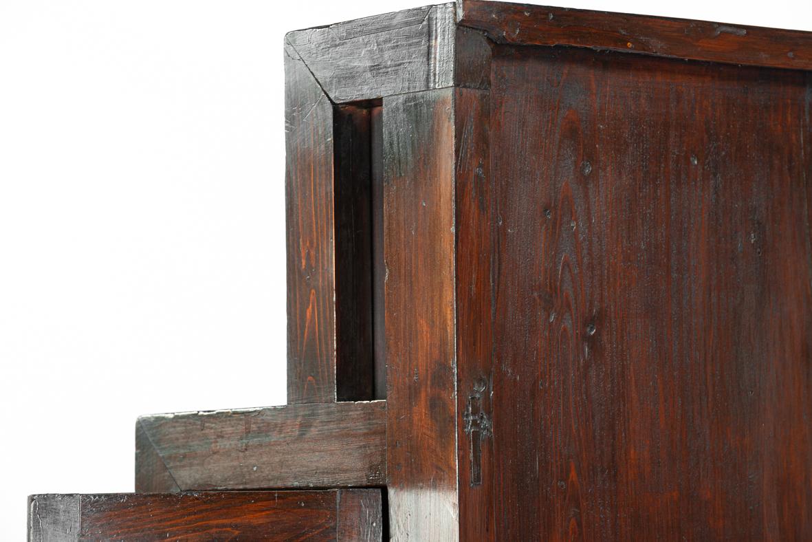 Ancienne commode japonaise Kaidan Dansu du début du 19ème siècle en pin brun chaud en vente 9