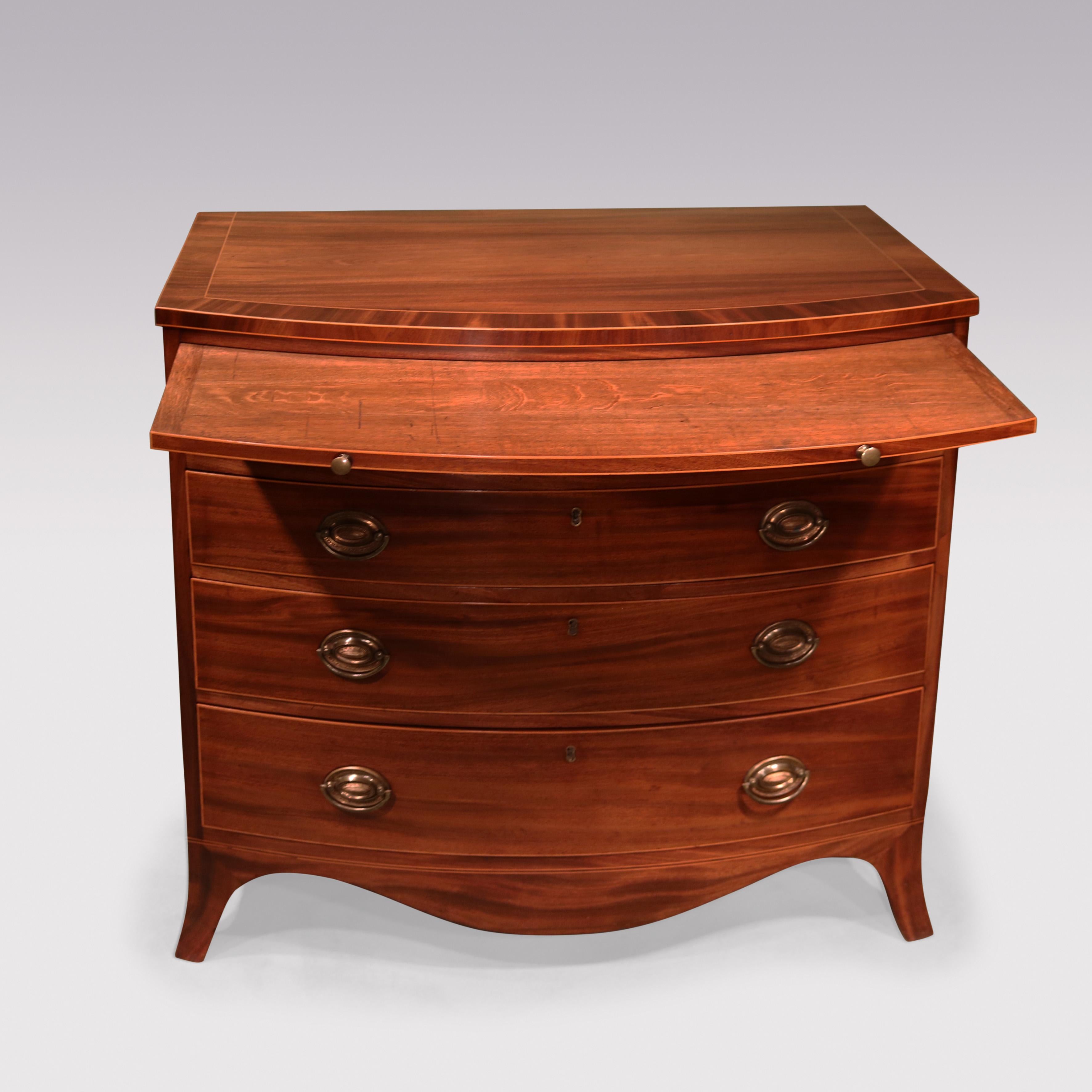 Regency Antique early 19th century mahogany bow fronted chest of drawers For Sale