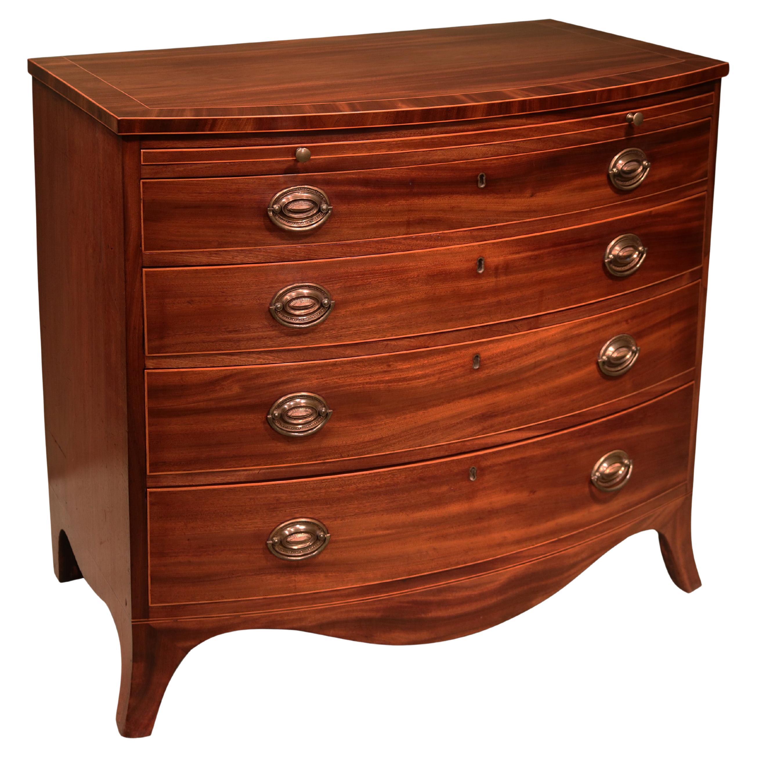Antique early 19th century mahogany bow fronted chest of drawers For Sale